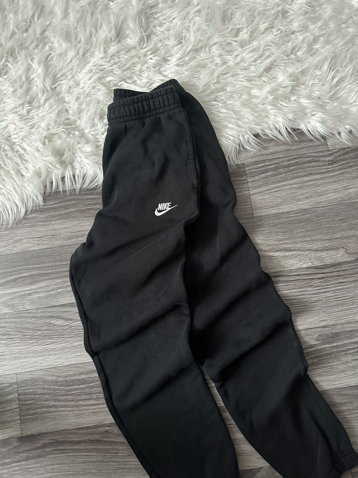 Nike Nike Black Baggy Small Swoosh Sweatpants size S Size US 30 / EU 46 - 3 Thumbnail