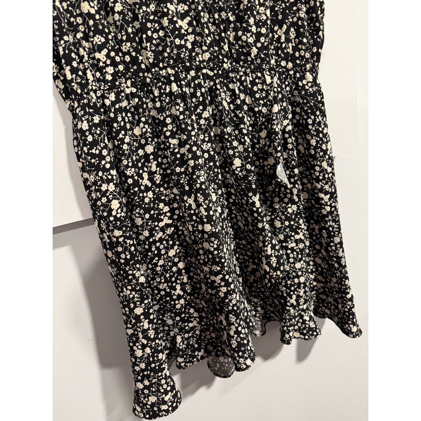 J.Crew J Crew Printed Ruffle Faux-Wrap Dress Size L- worn one time Size L / US 10 / IT 46 - 5 Thumbnail