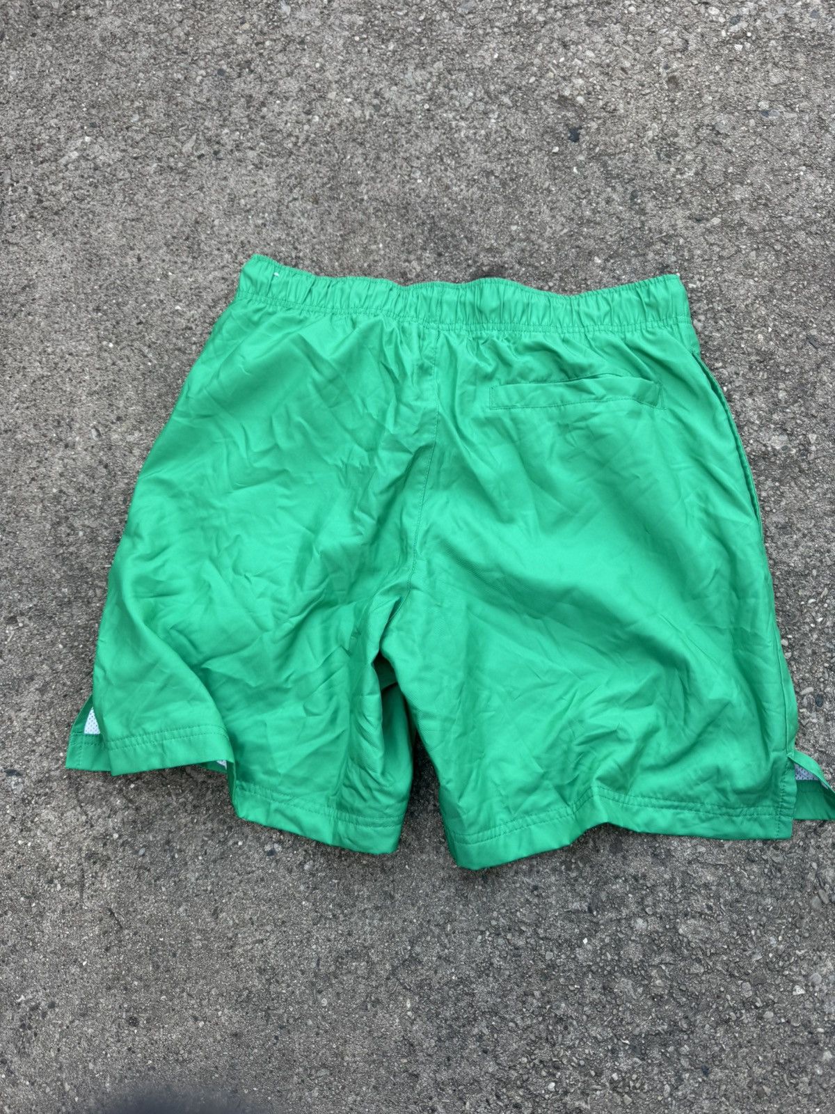Jordan Brand Jordan Green shorts Size US 32 / EU 48 - 2 Thumbnail