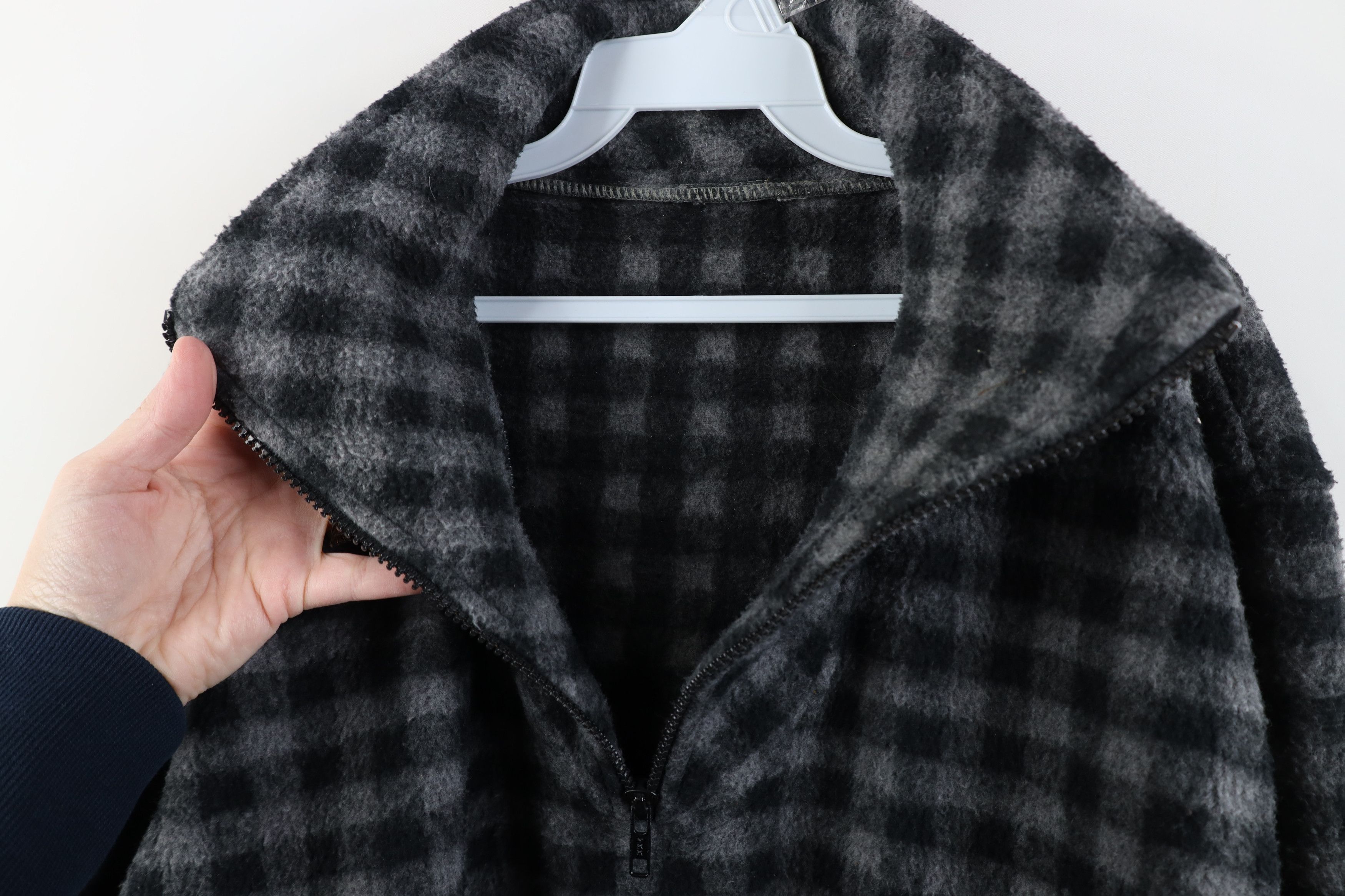 Vintage Vintage 90s Streetwear Fit Checkered Fleece Half Zip Sweater Size US M / EU 48-50 / 2 - 9 Thumbnail