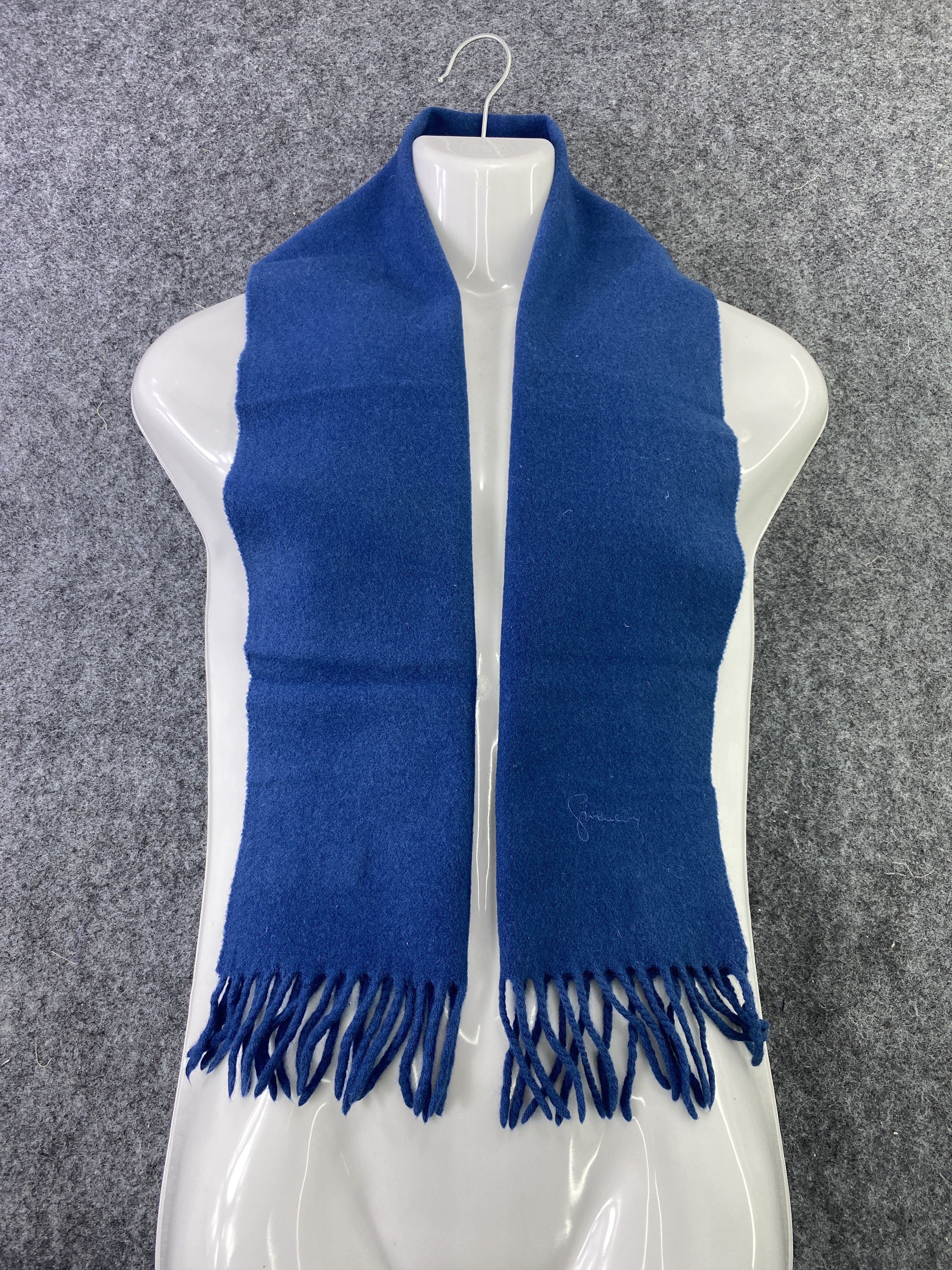 Givenchy Scarf/Muffler/neckwear-T466