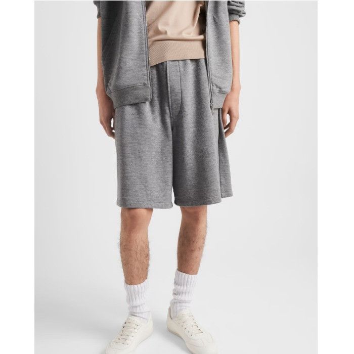 Prada o1bcso1str1025 Felpa Cashmere Shorts in Grey Size US 34 / EU 50 - 2 Thumbnail