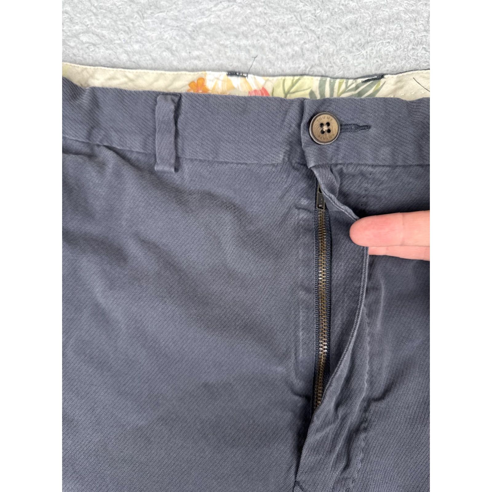 Tommy Bahama Tommy Bahama Shorts Mens 38 Gray Silk Cotton Chino Flat Front 10" Beach Vacation Size US 38 / EU 54 - 6 Thumbnail