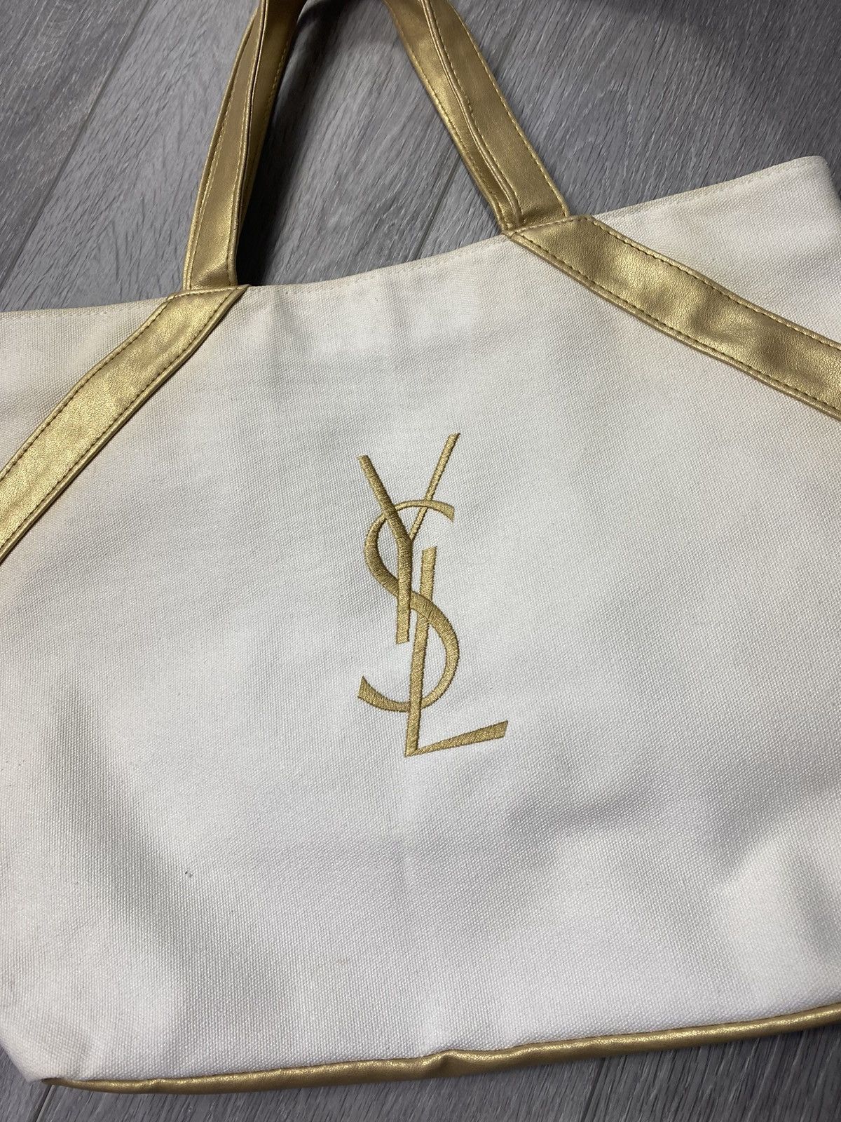 Yves Saint Laurent Yves Saint Laurent YSL Logo Lacquered Tote Shopper Hand Bag Size ONE SIZE - 3 Thumbnail