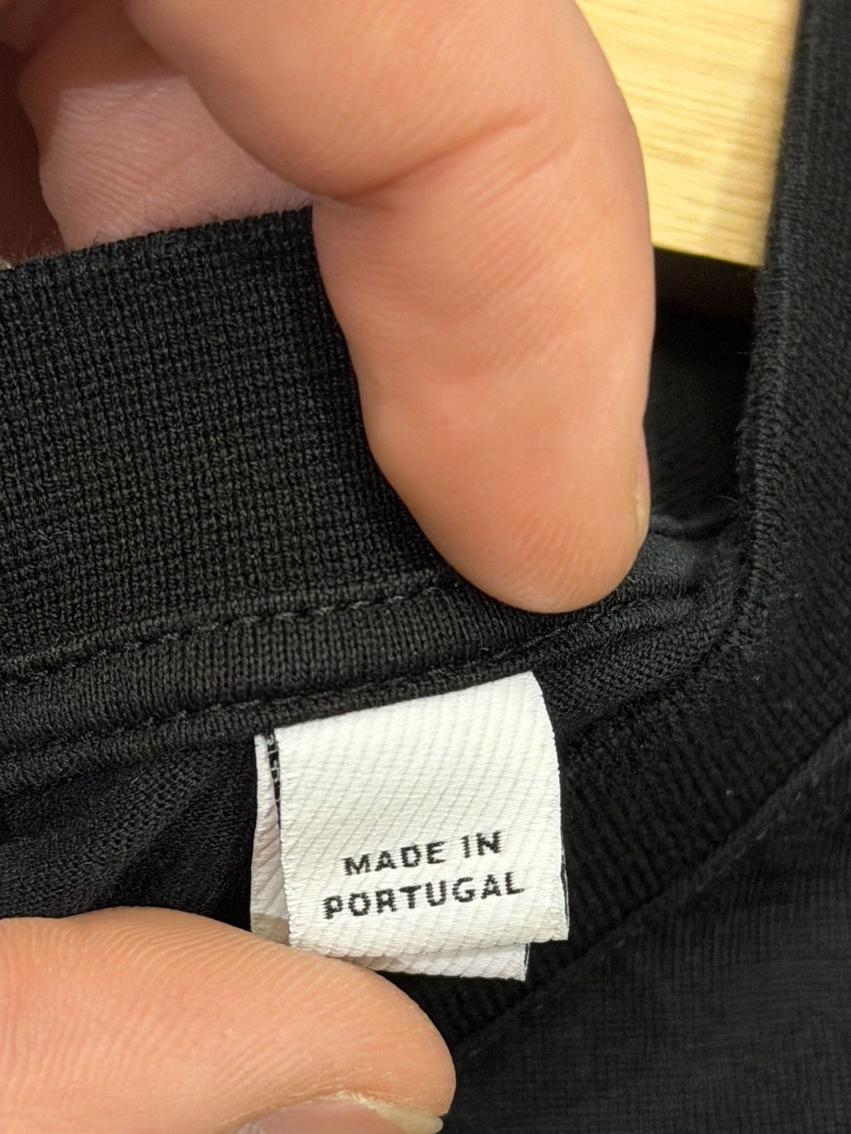 Burberry Burberry Shark Risk Tee - Black Size US L / EU 52-54 / 3 - 5 Thumbnail