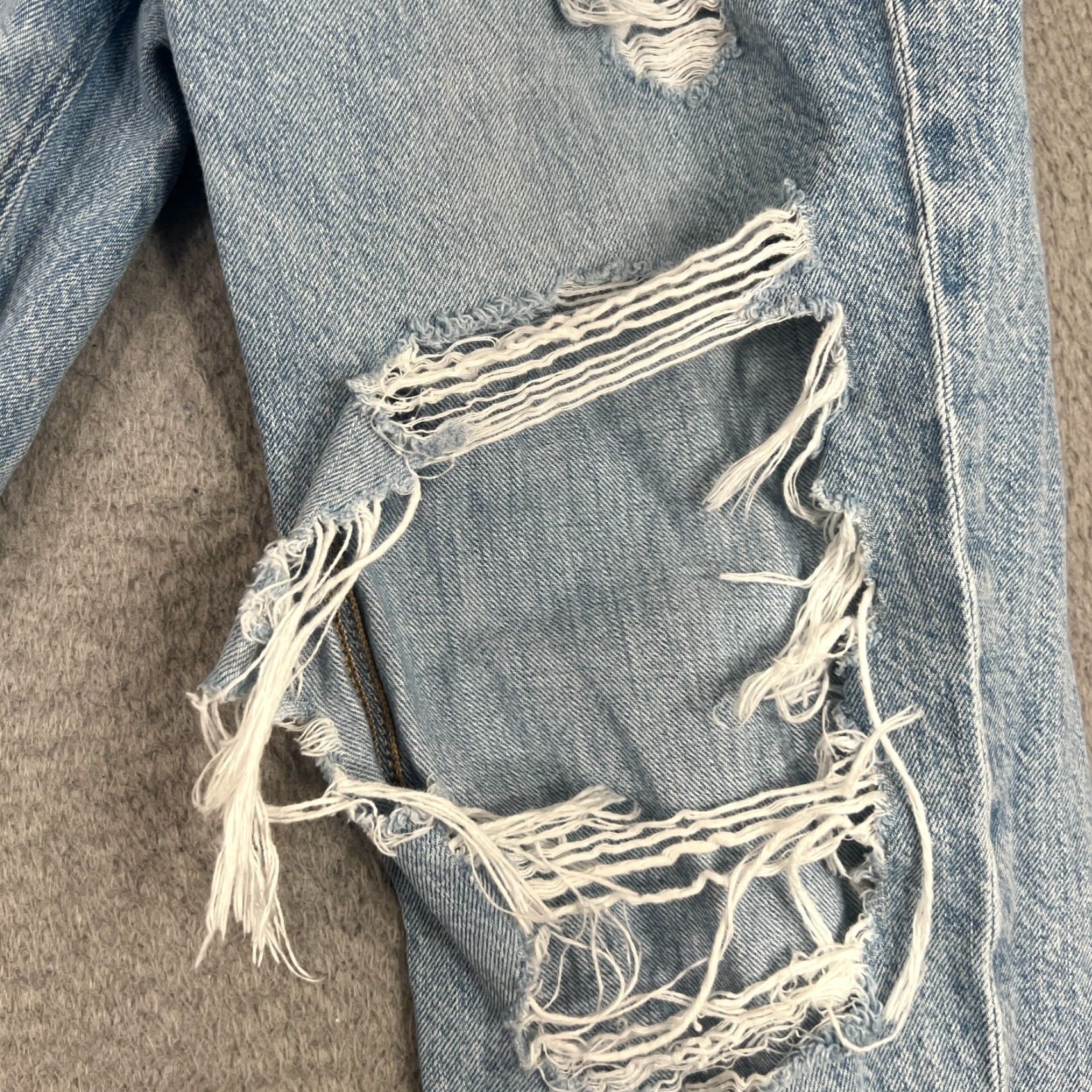 American Eagle Outfitters American Eagle Jeans Womens 2 90s Boyfriend Distressed Mid Rise Light Wash Blue 28 in Regular 5-Pocket Design Denim Cotton Blend Zip Belt Loops Size 26" / US 2 / IT 38 - 7 Thumbnail