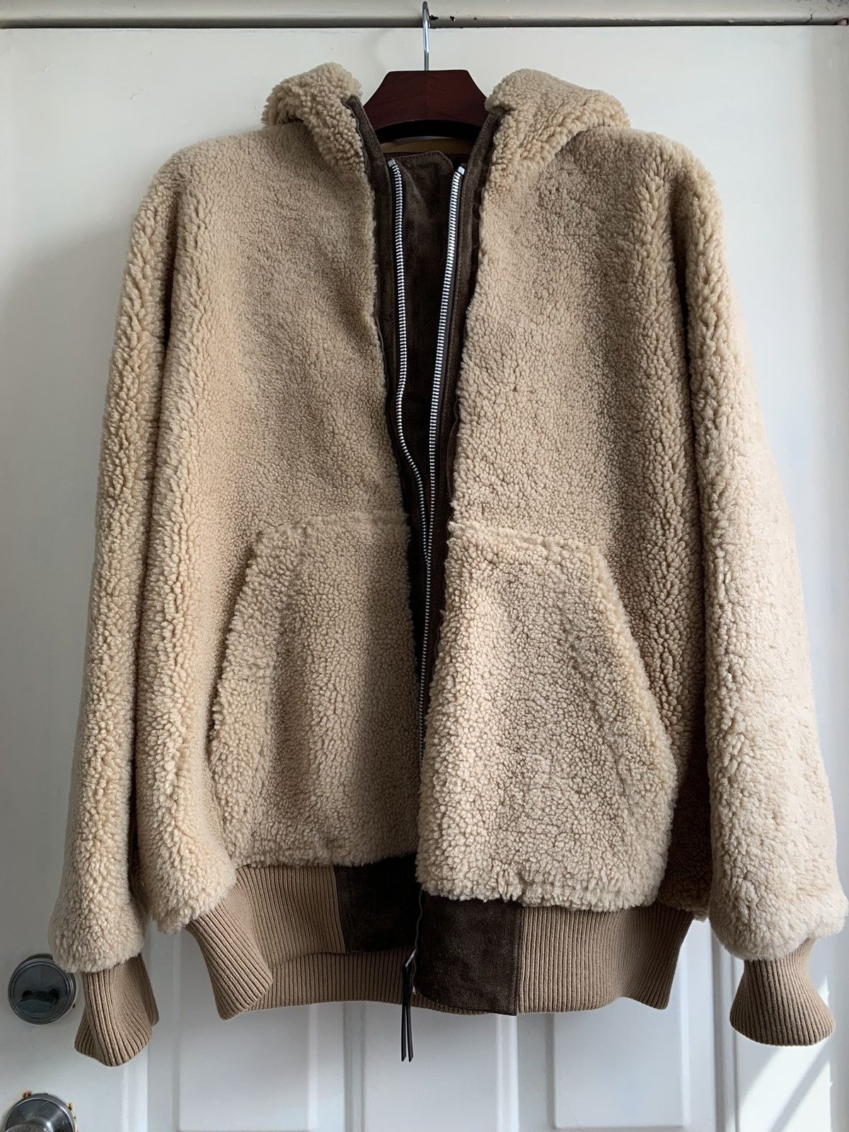 Acne Studios Hooded shearling jacket Almond beige Size US M / EU 48-50 / 2 - 2 Thumbnail