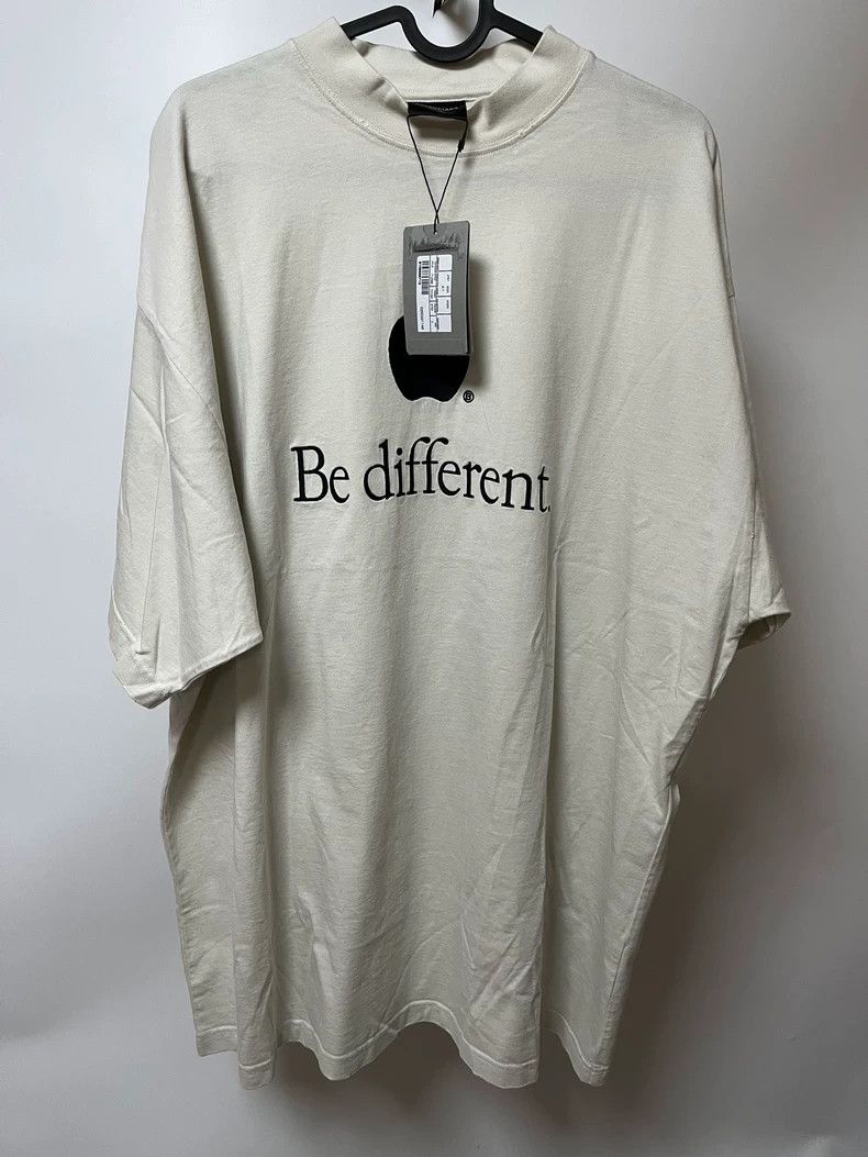 Balenciaga Balenciaga White Apple Be diffenert slogan short sleeve Size US S / EU 44-46 / 1 - 1 Thumbnail