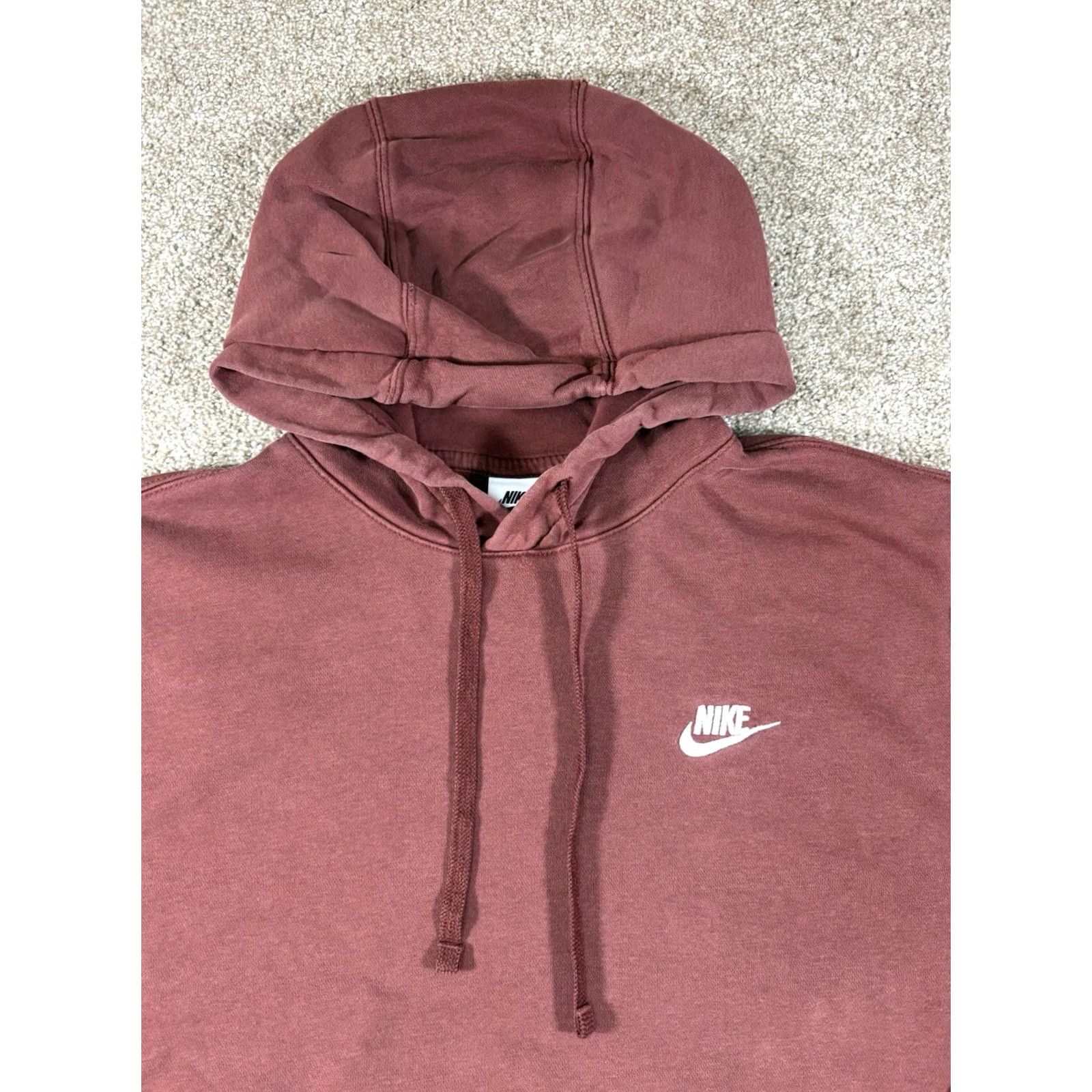 Nike Nike Swoosh Pullover Hoodie Sweatshirt Burgundy Mens Medium Hoodie Pullover Fleece Logo Pocket Hooded Size US M / EU 48-50 / 2 - 2 Thumbnail