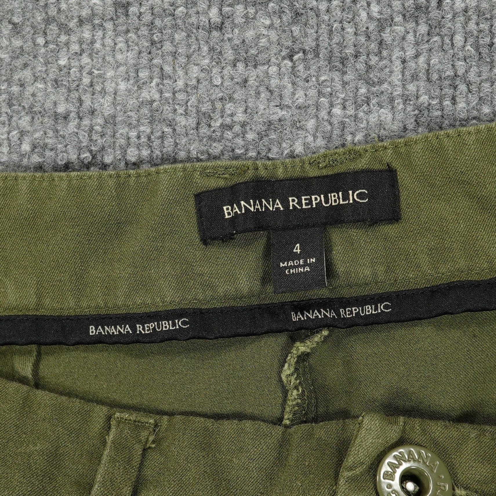 Banana Republic VINTAGE? None. Banana Republic Pants Womens 4 Olive Green Stretch Chino Ankle Cropped Casual Size 27" / US 4 / IT 40 - 7 Thumbnail