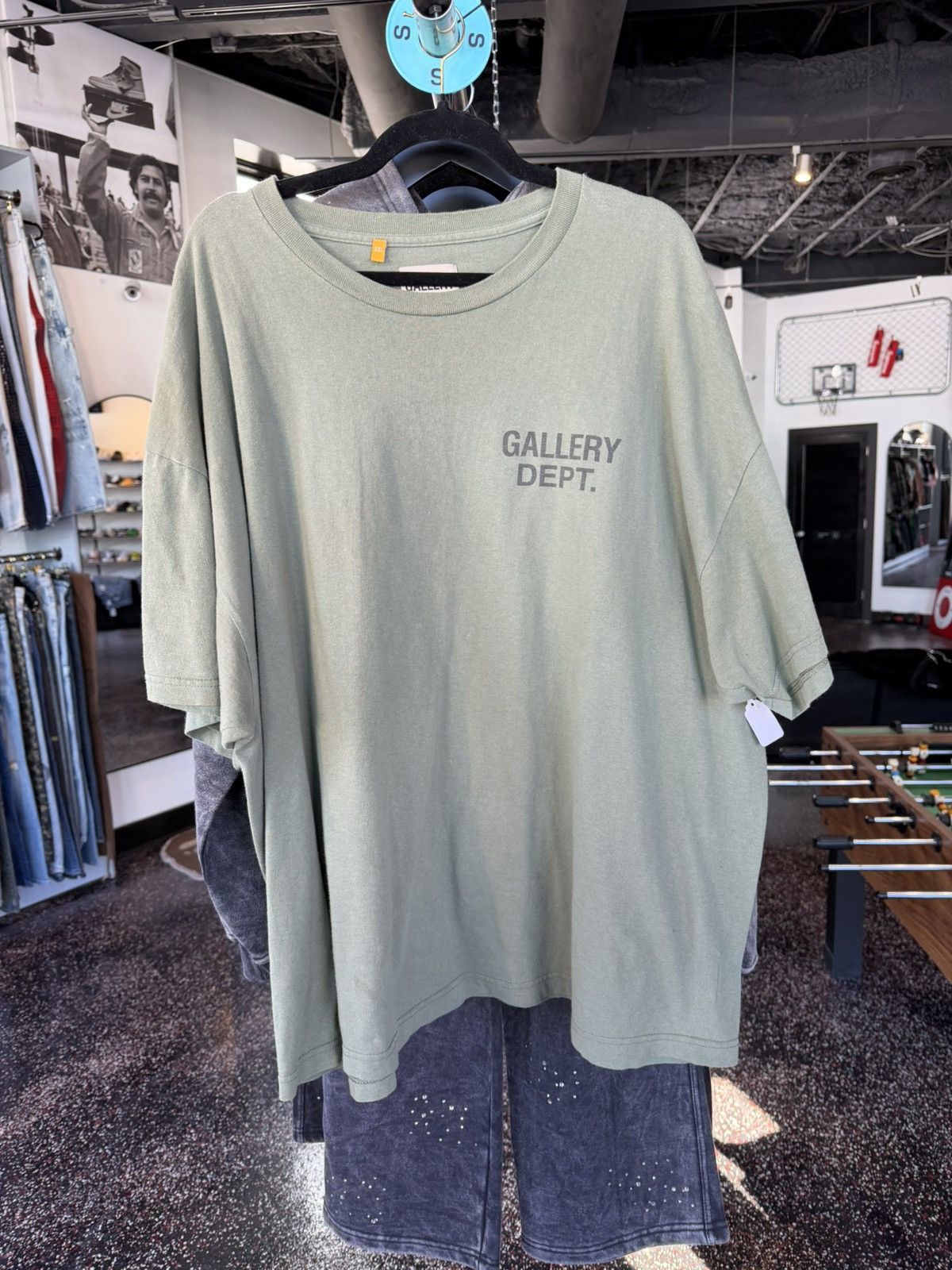 Gallery Dept. Gallery dept. Olive Tee Size US XXL / EU 58 / 5 - 1 Thumbnail