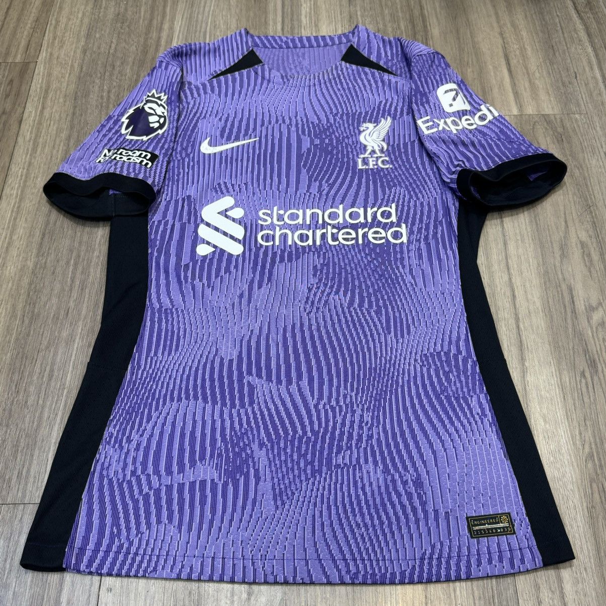 Liverpool 22/23 Match issued/worn away shirt #7 Luis Diaz