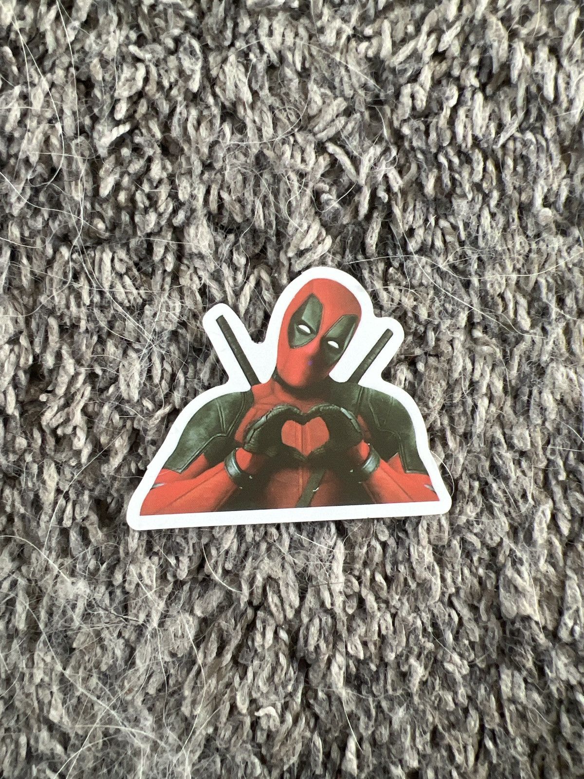 Hypebeast × Marvel Comics Marvel Deadpool Making Heart With Hands Sticker Size ONE SIZE - 1 Thumbnail