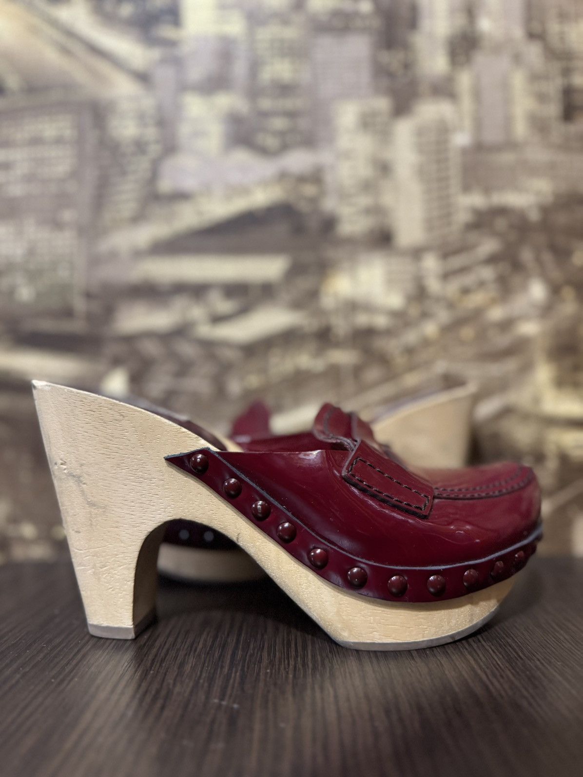 Miu Miu Miu Miu Women's Clogs Size 37 1/2 Made in Italy Size US 7.5 / IT 37.5 - 2 Thumbnail