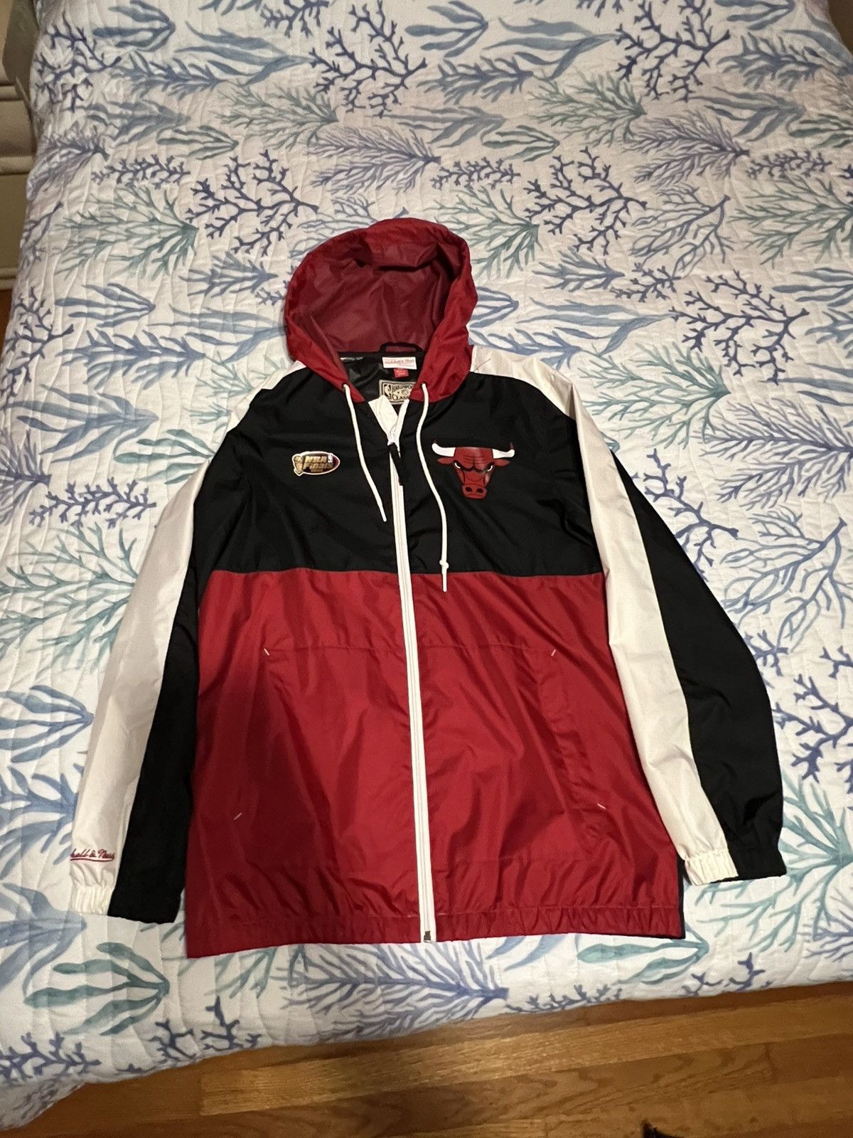 Mitchell & Ness Chicago Bulls Windbreaker Size US M / EU 48-50 / 2 - 1 Thumbnail