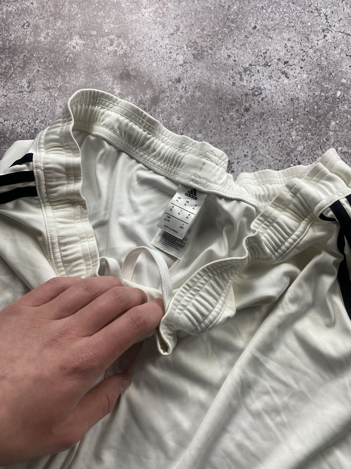 Adidas × Vintage Vintage Juventus Adidas Y2K soccer JERSEY shirt football Size US 36 / EU 52 - 5 Thumbnail