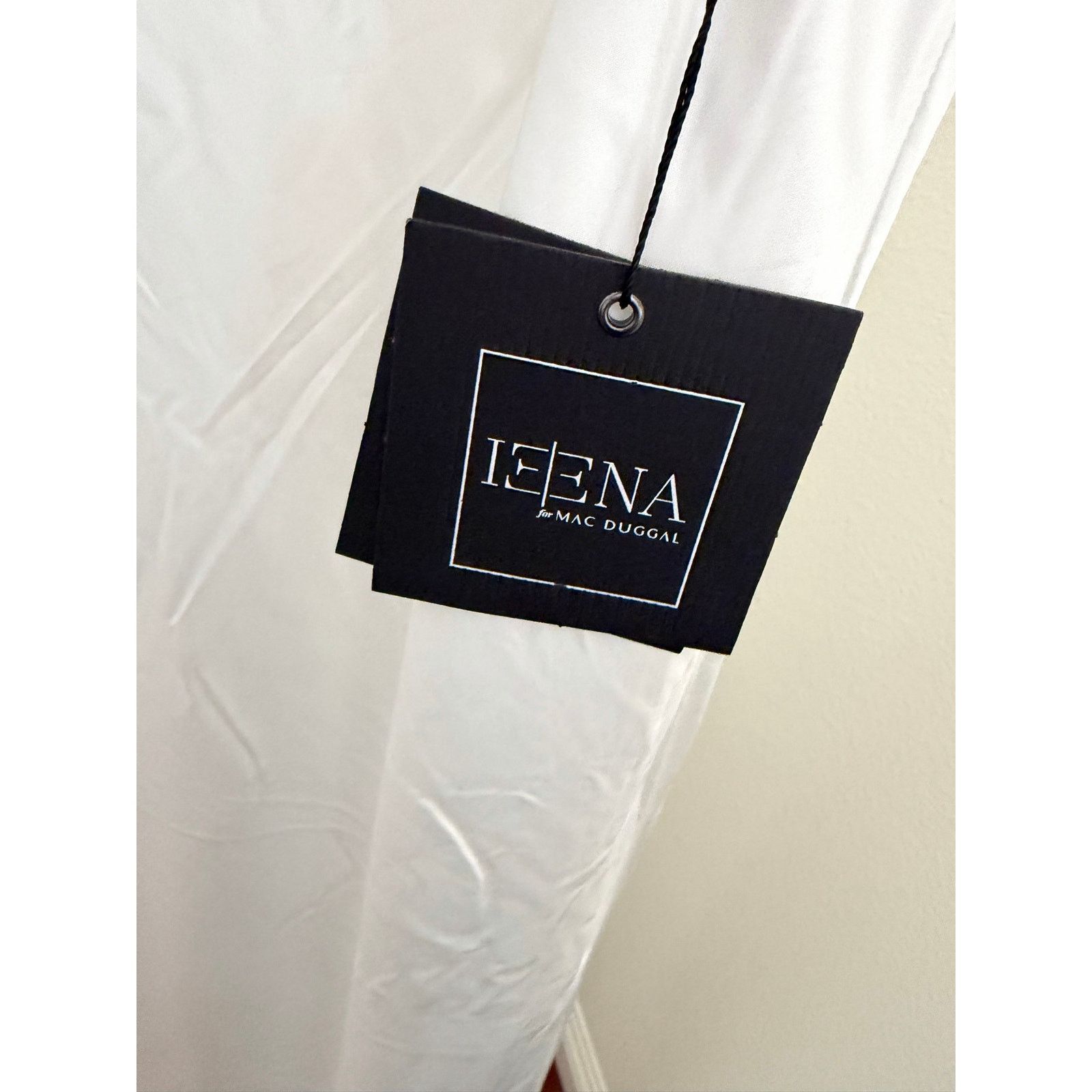 Mac Duggal Ieena MAC DUGGAL 55401 gown long dress sz 2 white bridal Size XS / US 0-2 / IT 36-38 - 7 Thumbnail
