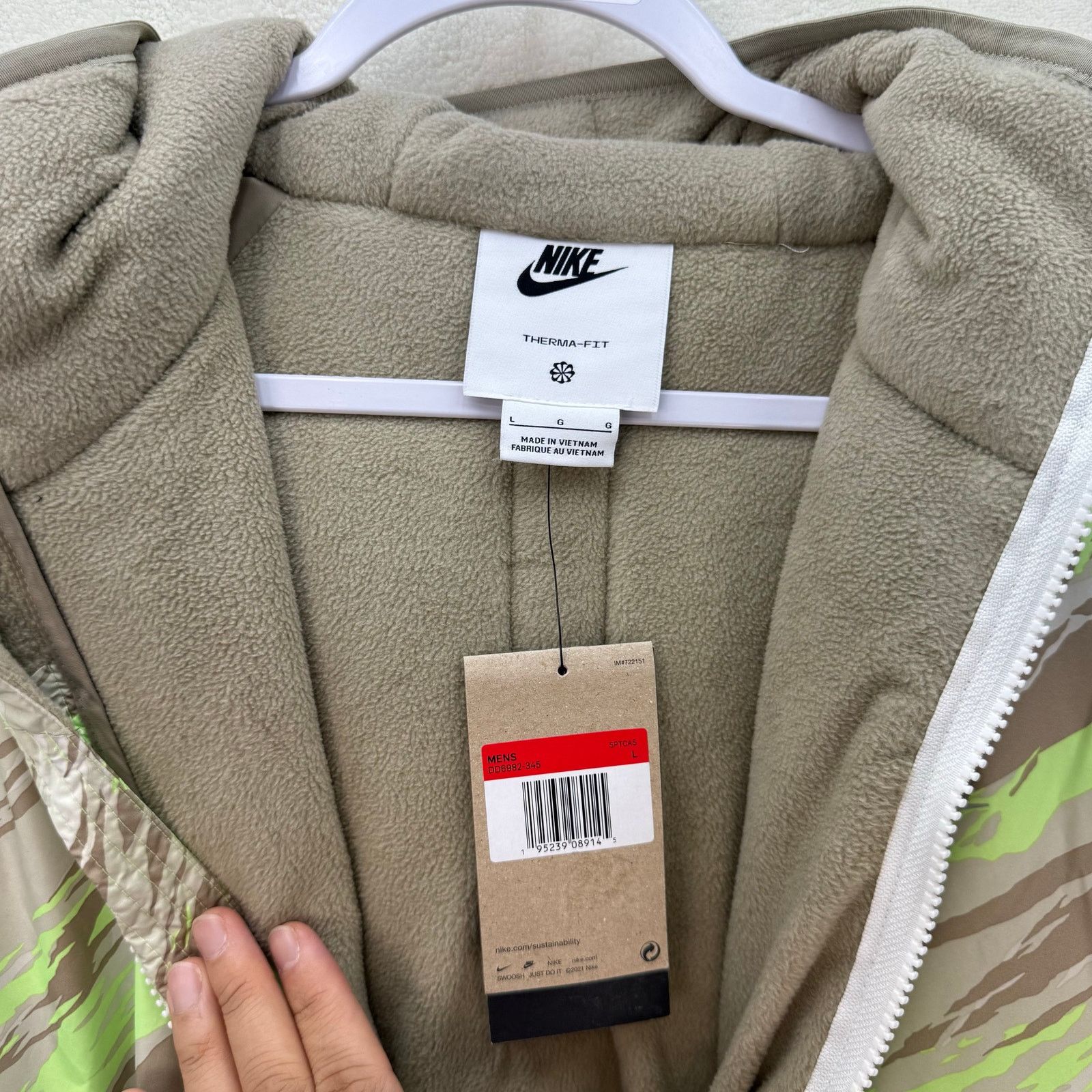 Nike NIKE SPORTSWEAR MEN'S LARGE THERMA-FIT LEGACY HOODED JACKET Size US L / EU 52-54 / 3 - 5 Thumbnail