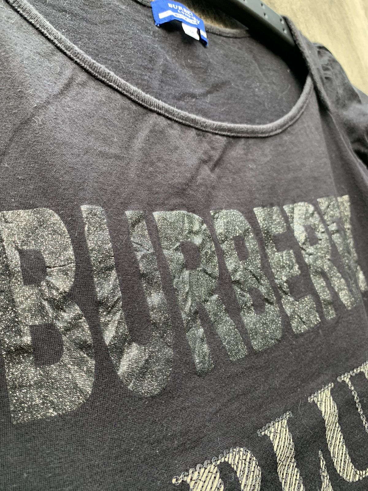 Burberry Vintage Burberry London Blue Label Sequin Top Tee Black Size M / US 6-8 / IT 42-44 - 4 Thumbnail