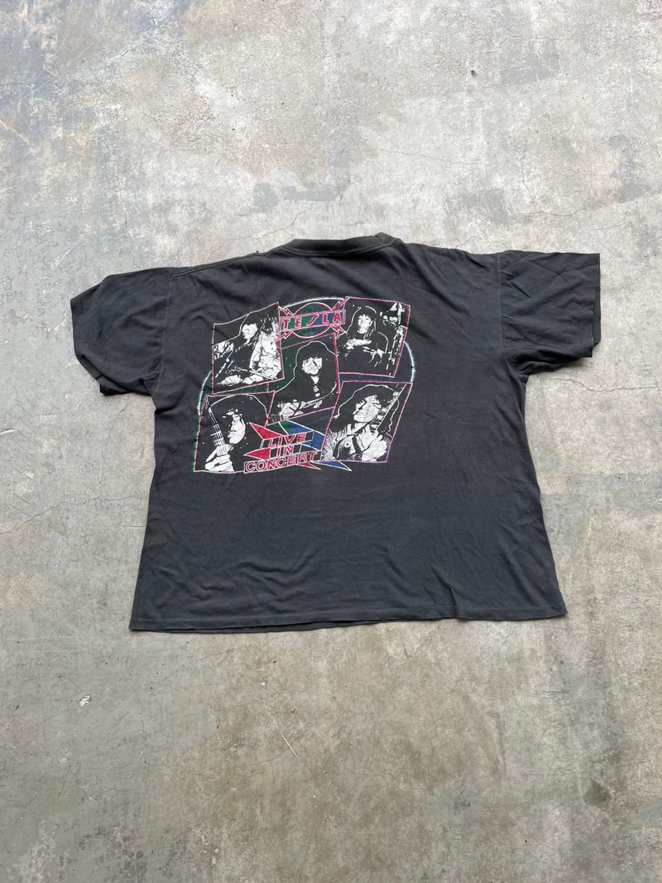 Band Tees Vintage 90s Tesla On Tour Band Tees Size US XL / EU 56 / 4 - 2 Thumbnail