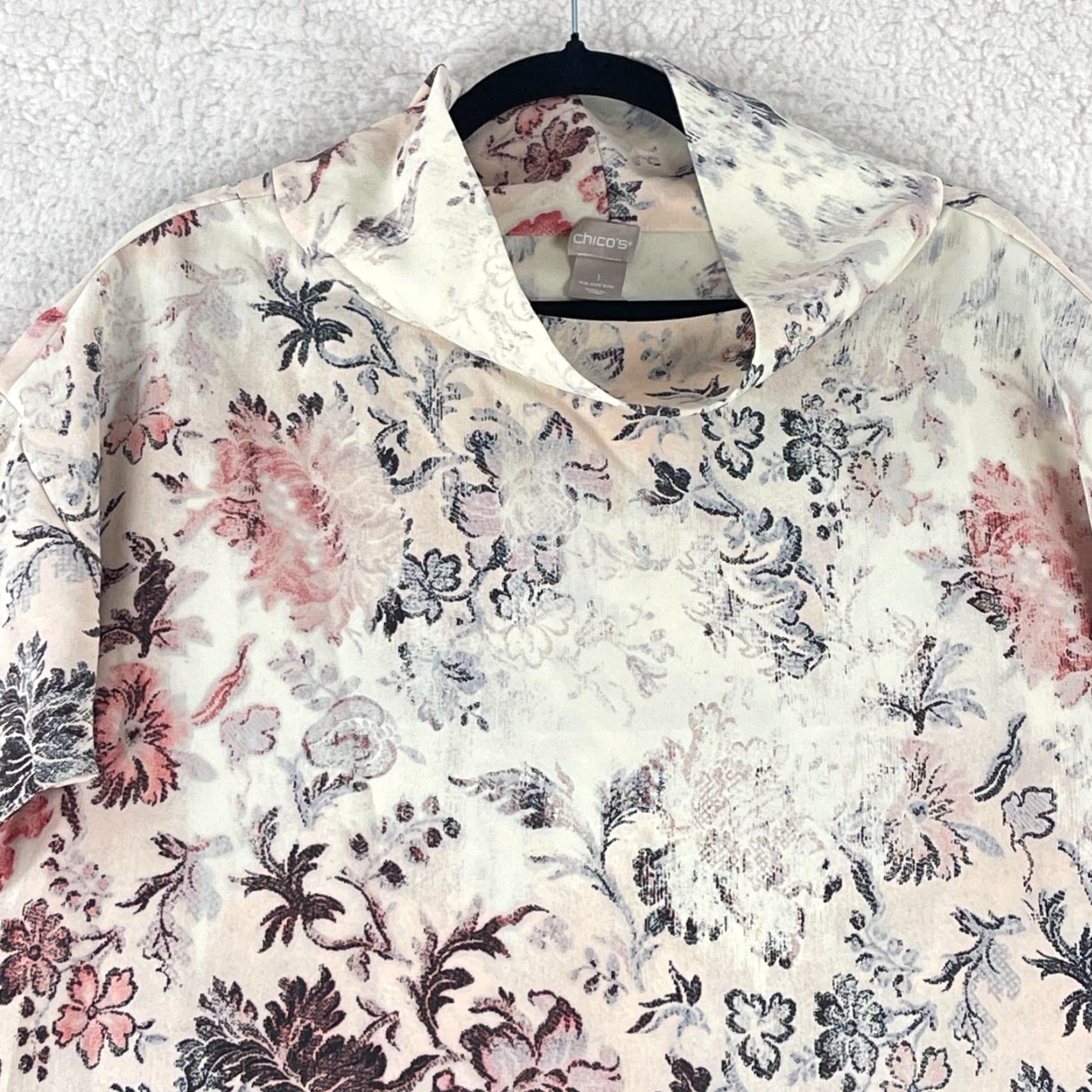 Vintage Chico's Shirt Womens Size 8/10 Ivory Parisian Floral Mock Neck 3/4 Sleeve Shirt Size M / US 6-8 / IT 42-44 - 3 Thumbnail