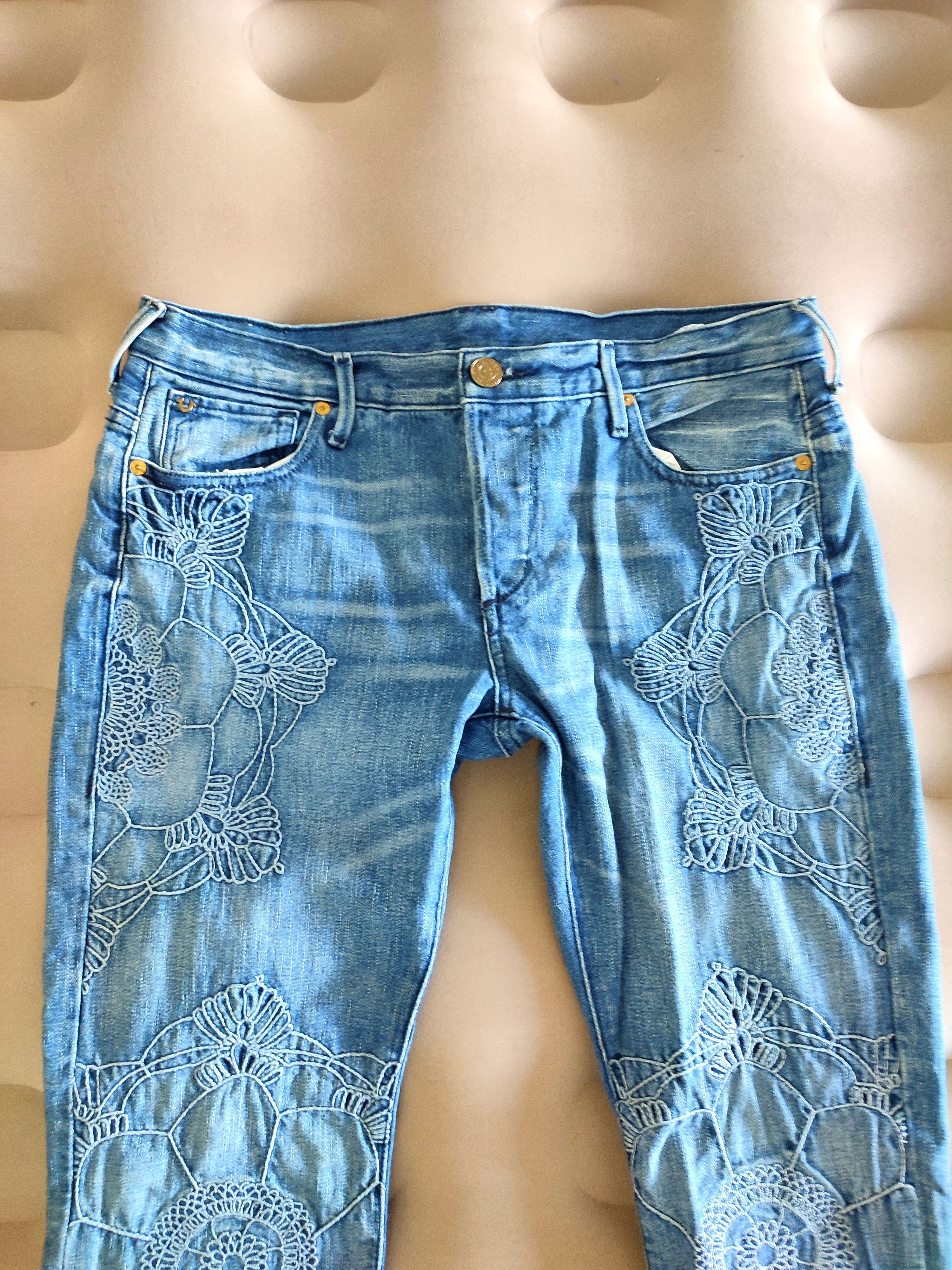 True Religion Vintage True Religion Embroidery Jeans Size US 34 / EU 50 - 3 Thumbnail
