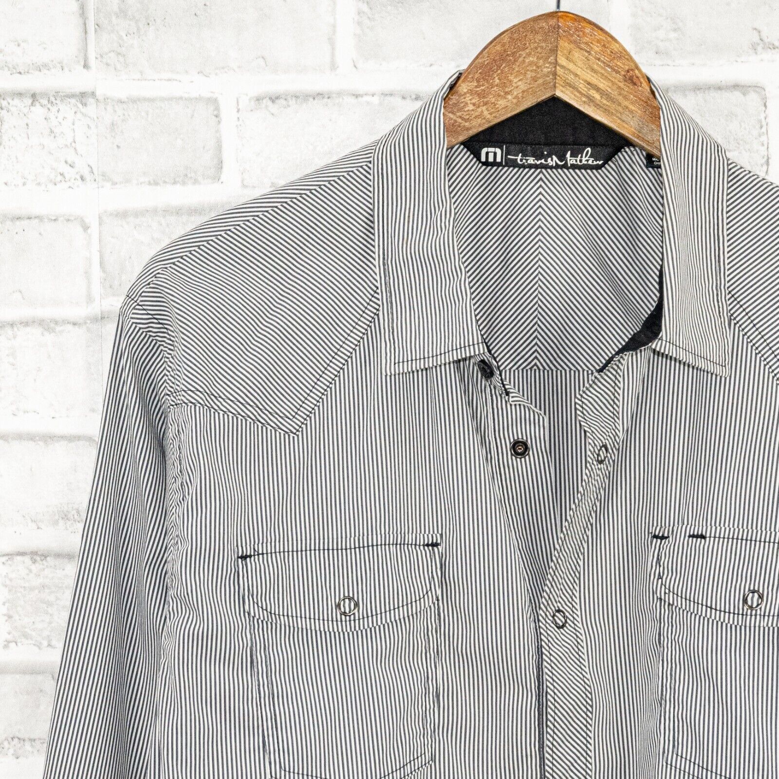 TravisMathew Travis Mathew Men's Snap button up Shirt in Gray Stripe Size US L / EU 52-54 / 3 - 5 Thumbnail