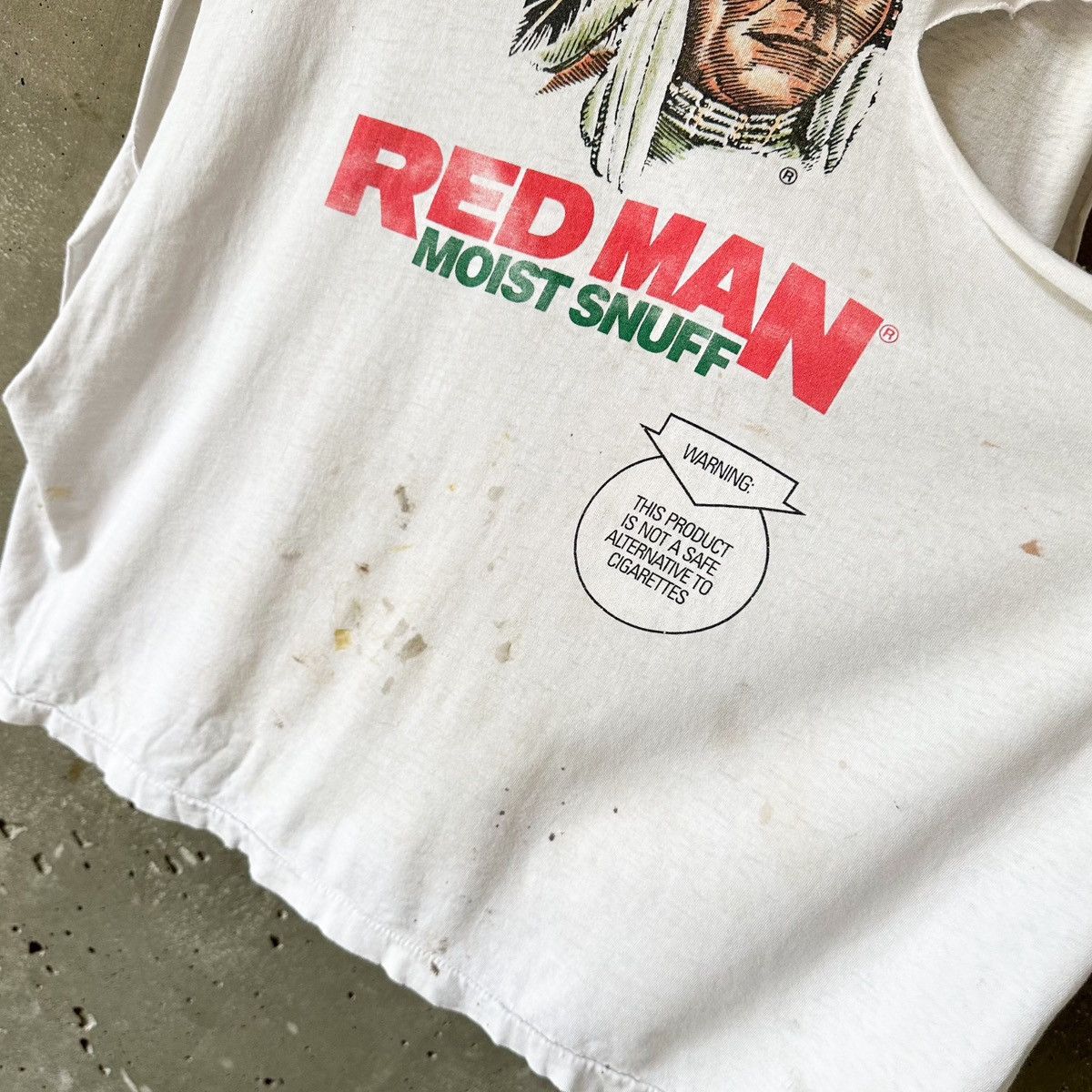 Vintage 90s THRASHED Red Man Moist Snuff Sleeveless Shirt Size US L / EU 52-54 / 3 - 4 Thumbnail