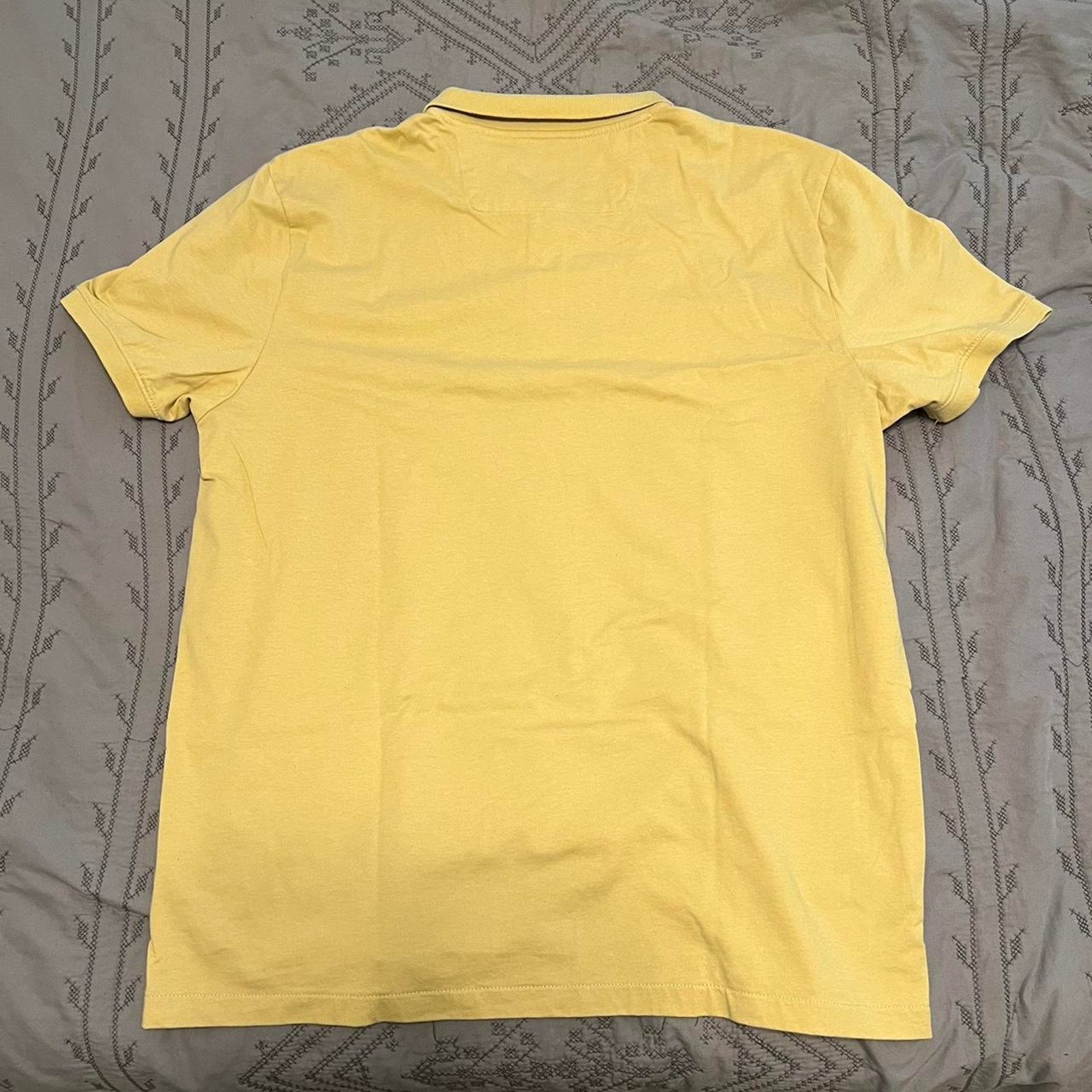 Calvin Klein Calven Klein creamy yellow polo Size US L / EU 52-54 / 3 - 2 Thumbnail