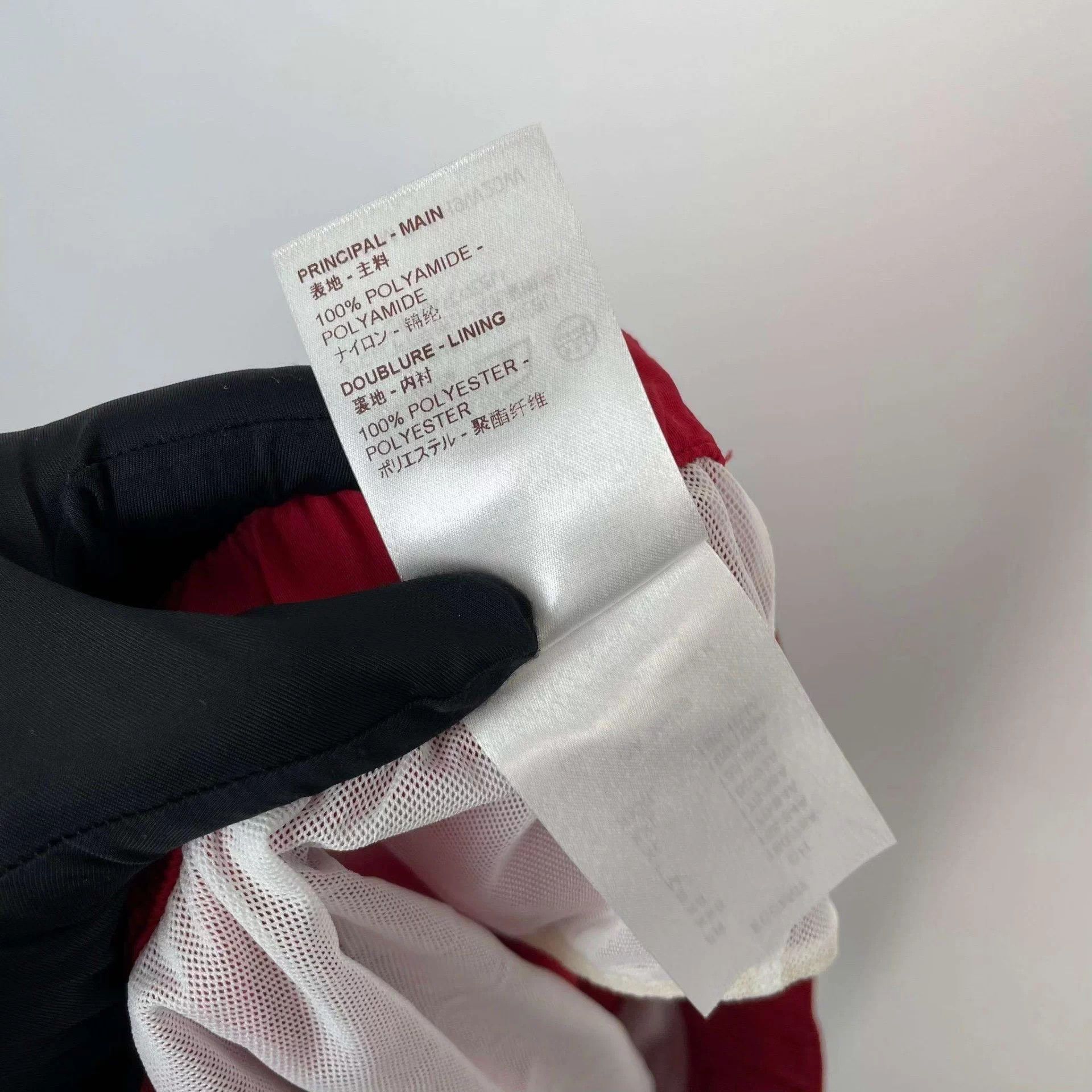 Louis Vuitton LV Red Men's Shorts Size US 34 / EU 50 - 5 Thumbnail