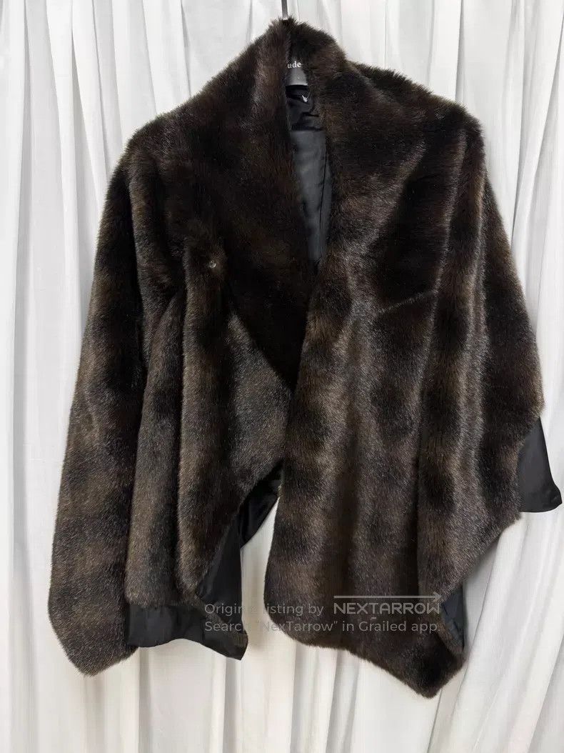 Comme des Garcons Comme des Garcons 04AW asymmetrical fur coat cape| Size ONE SIZE - 3 Thumbnail