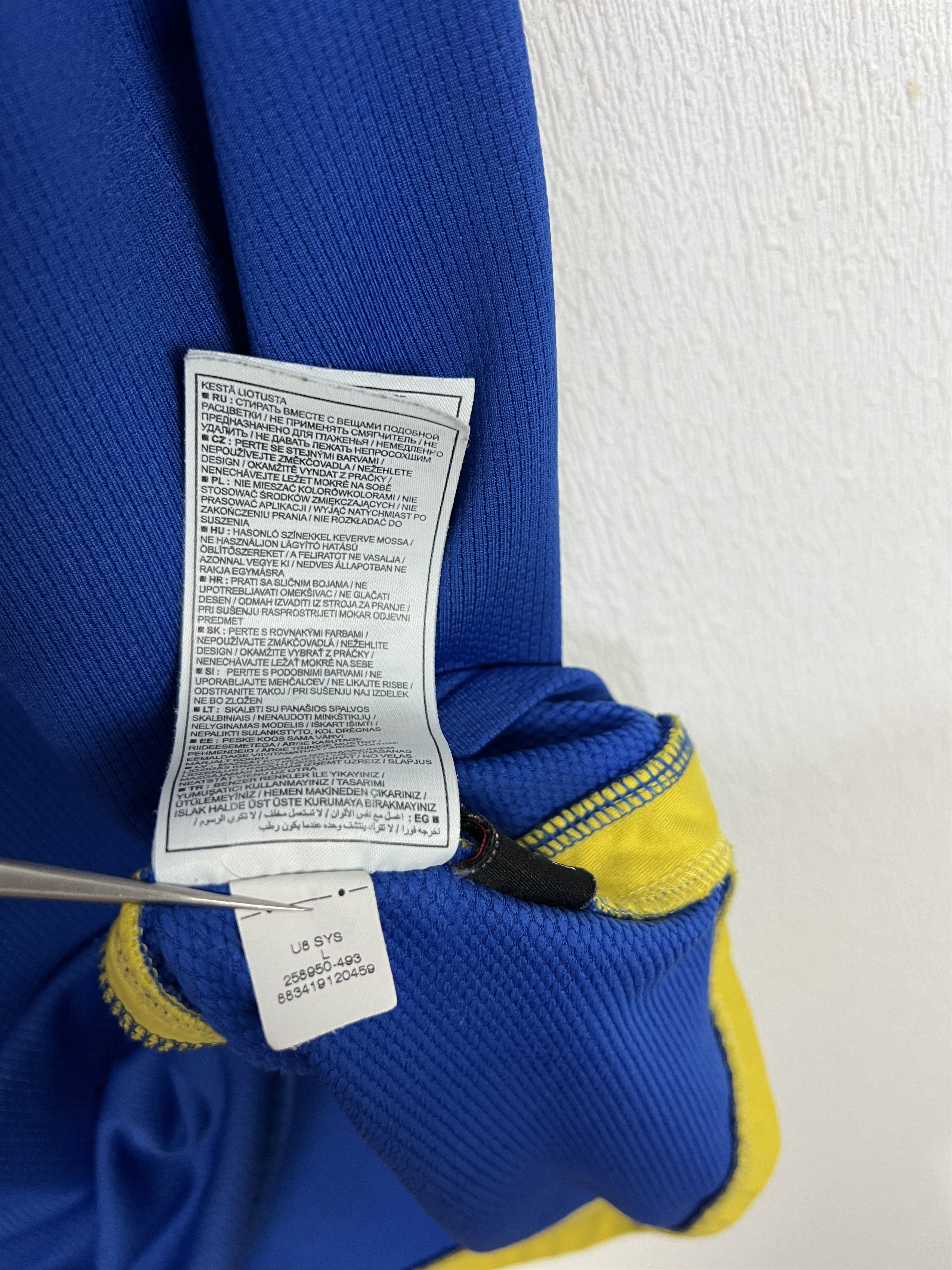 Nike Brazil Away football shirt 2008 Soccer Nike Jersey Mens Size US L / EU 52-54 / 3 - 9 Thumbnail