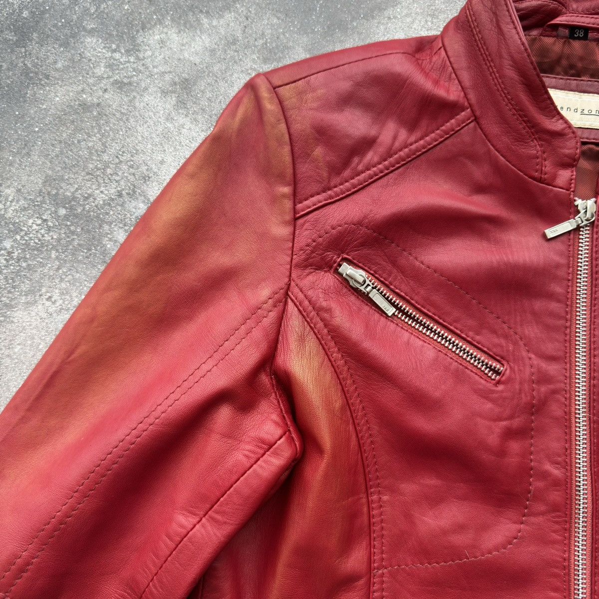 20471120 Vintage Y2K Faded Biker Leather Jacket Size XS / US 0-2 / IT 36-38 - 8 Thumbnail