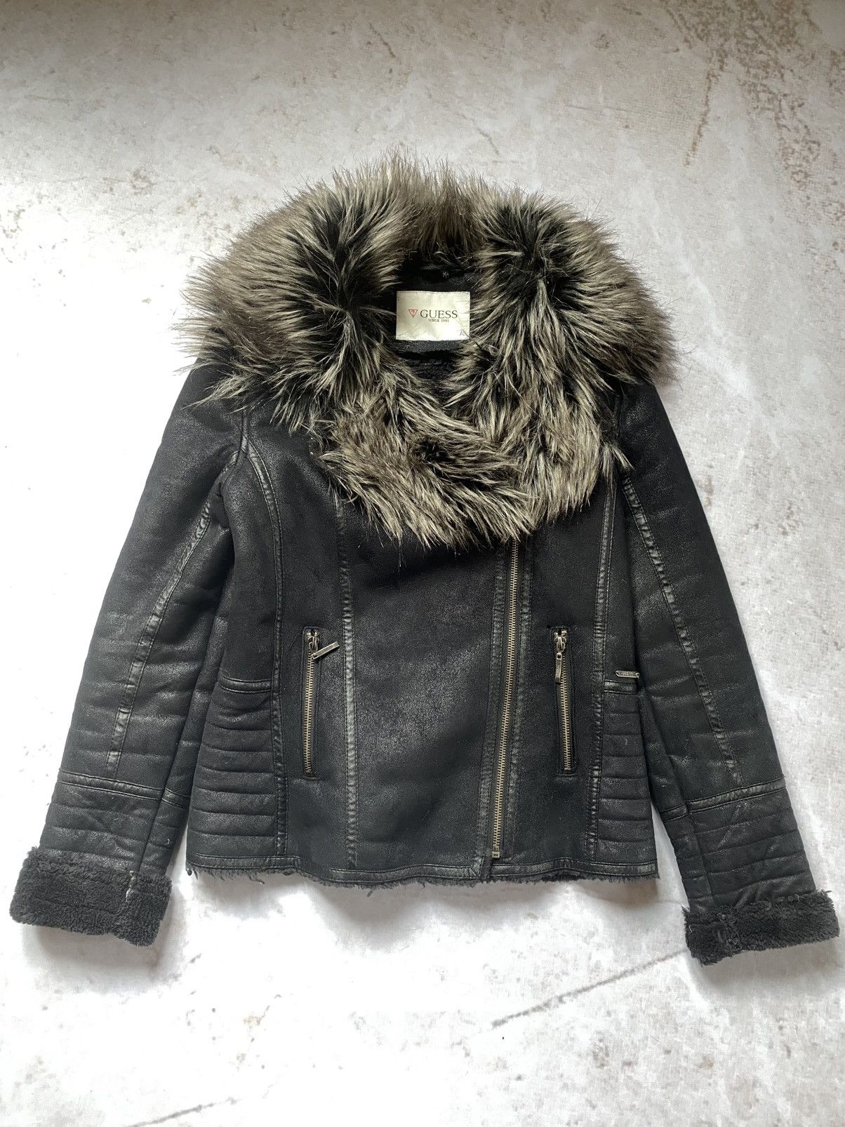 Guess Vintage Avant Garde Guess Sheepskin Coat Jacket Fur collar Size M / US 6-8 / IT 42-44 - 1 Thumbnail