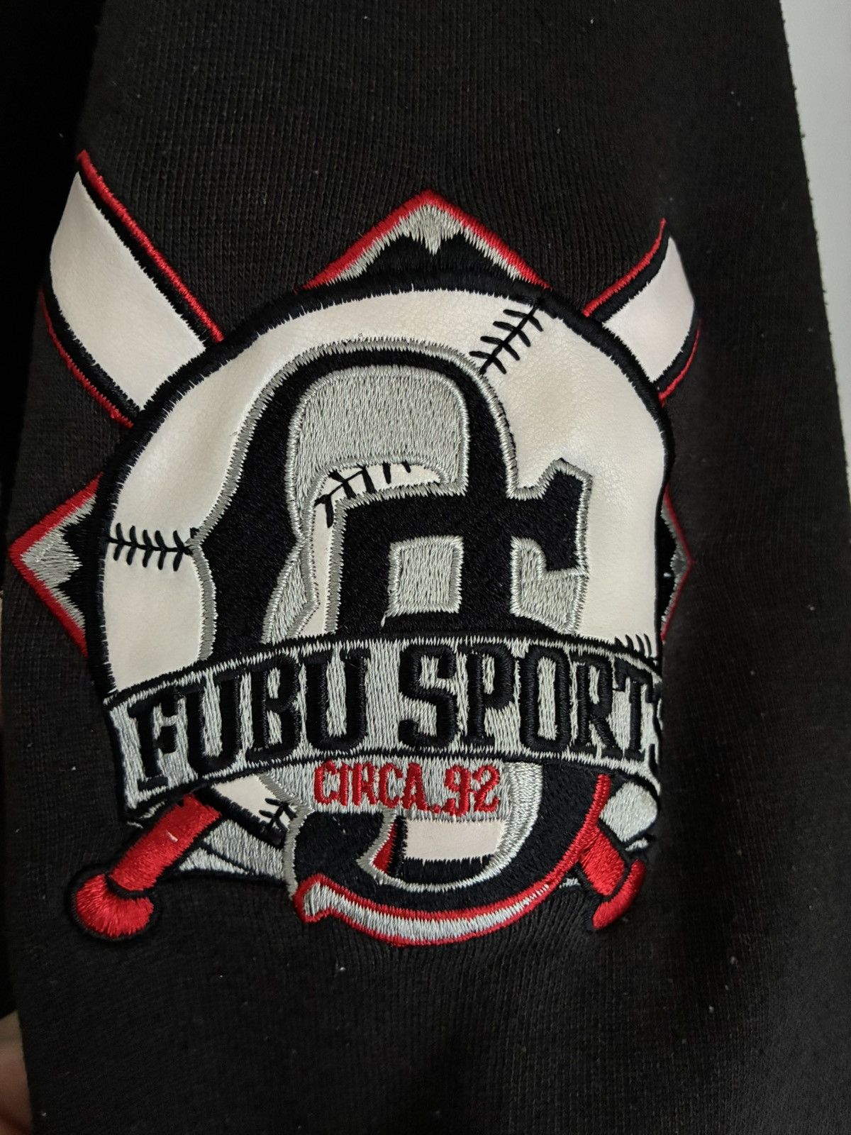 Fubu FUBU crewneck OG usa Vintage 90s rap baggy skate y2k Size US M / EU 48-50 / 2 - 3 Thumbnail
