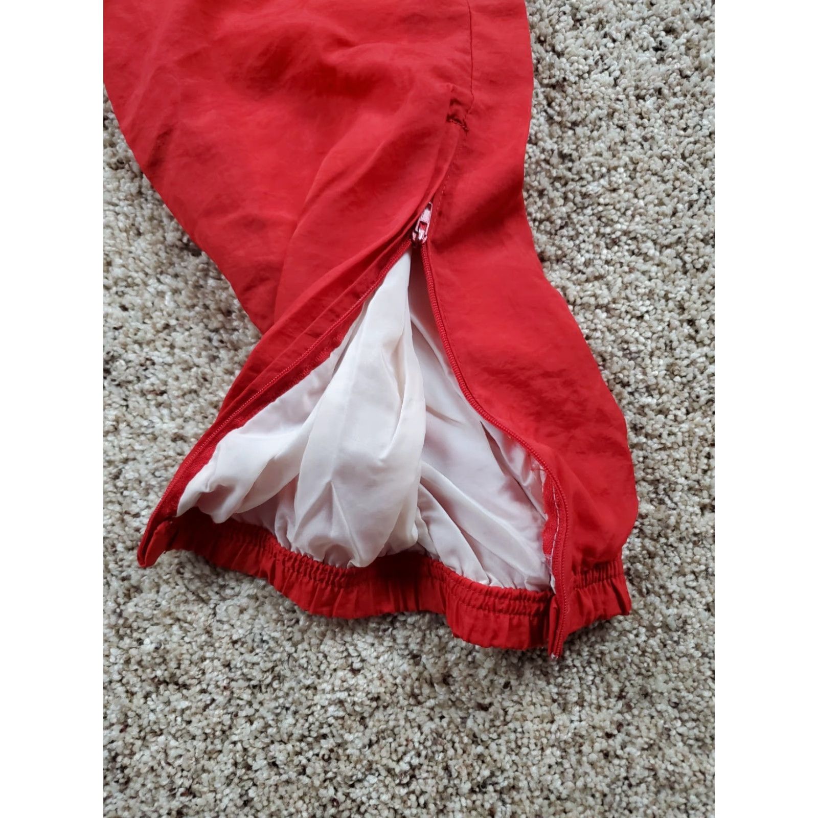 Reebok VINTAGE Reebok Track Pants Mens M Red Nylon Lined Pockets Tapered Leg 90s Size US 31 - 4 Thumbnail