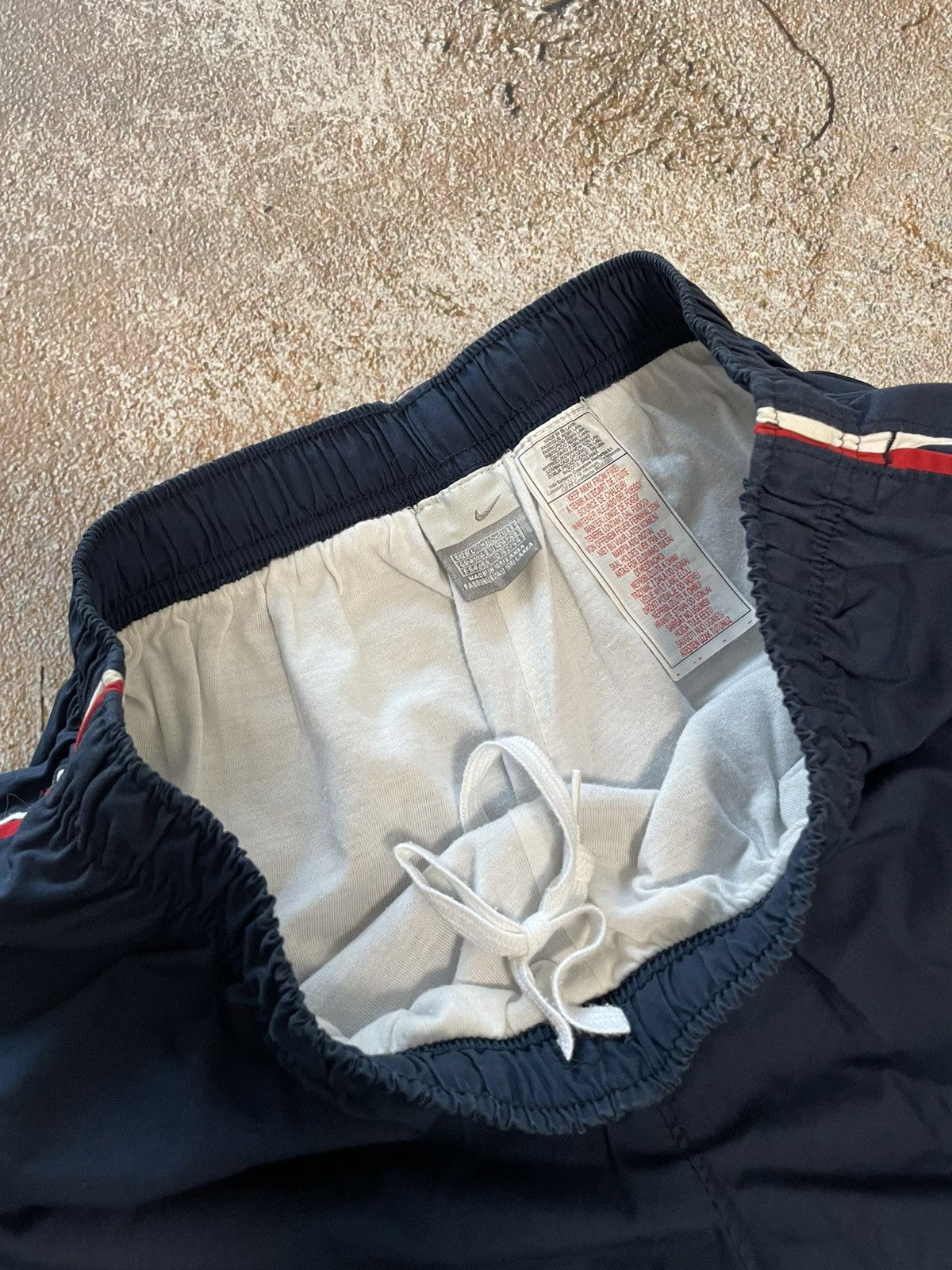 Nike Vintage Nike Nylon Drill Boxy Track Pants Size US 34 / EU 50 - 5 Thumbnail