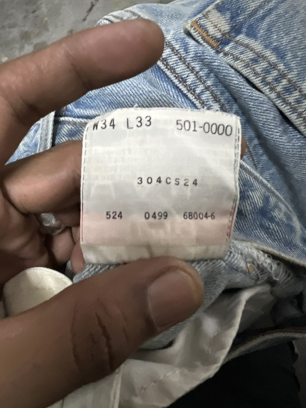 Levi's × Vintage VINTAGE LEVIS 501 KURT KOBAIN DISTRESSED DENIM PANT Size US 31 - 10 Thumbnail
