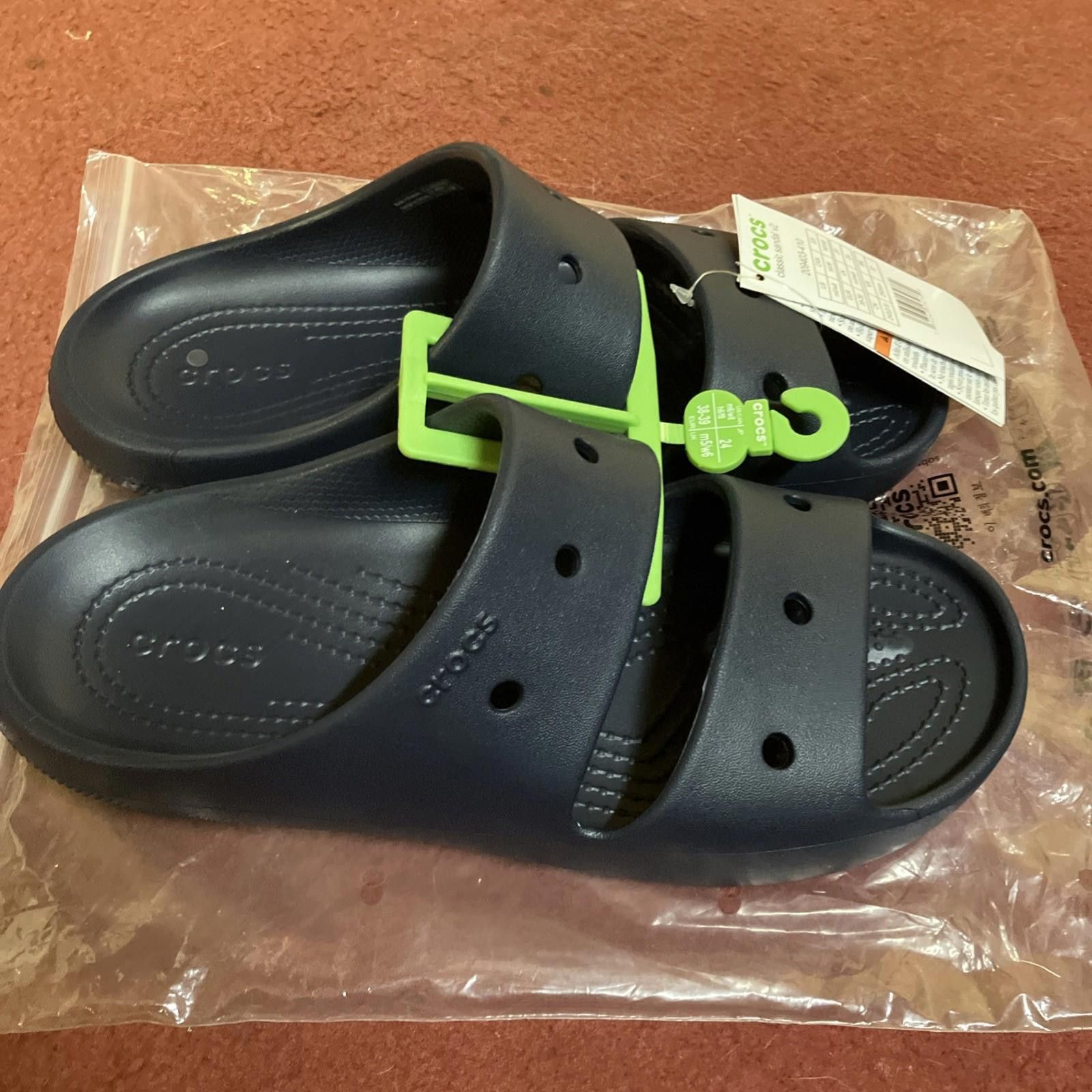 Crocs Crocs Classic Sandals V2 Summer Shoes Navy Blue NWT Size US 8 / EU 41 - 3 Thumbnail