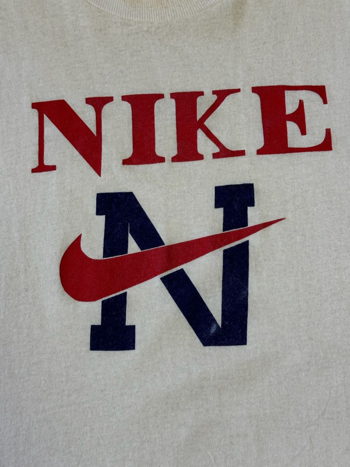 Nike × Vintage Vintage Nike T Shirt Tee Big Logo Baggy Retro Design Y2K 90s Size US L / EU 52-54 / 3 - 7 Thumbnail