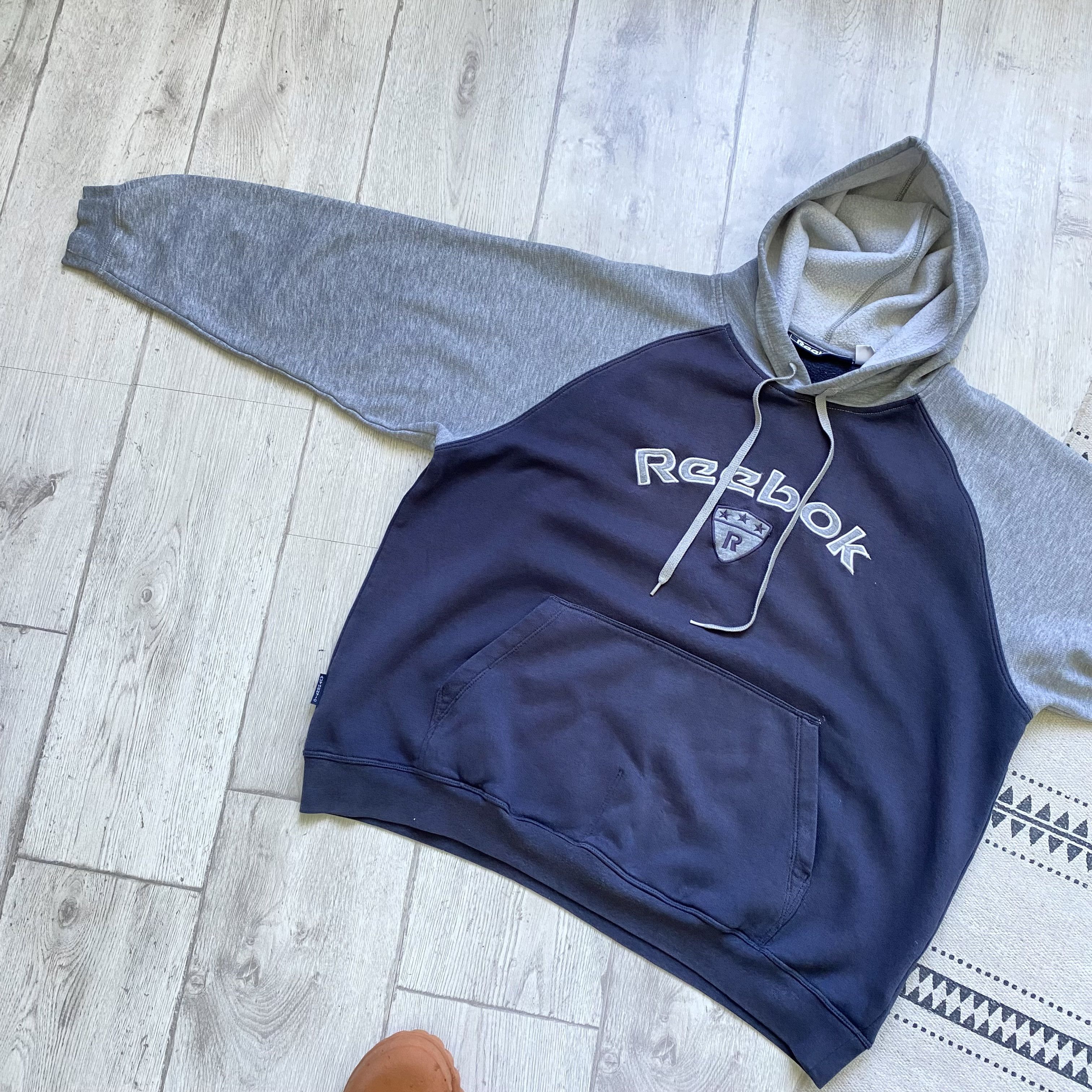 Reebok 🕷️Vintage 90s Faded Reebok Boxy Hoodie center logo Size US M / EU 48-50 / 2 - 9 Thumbnail
