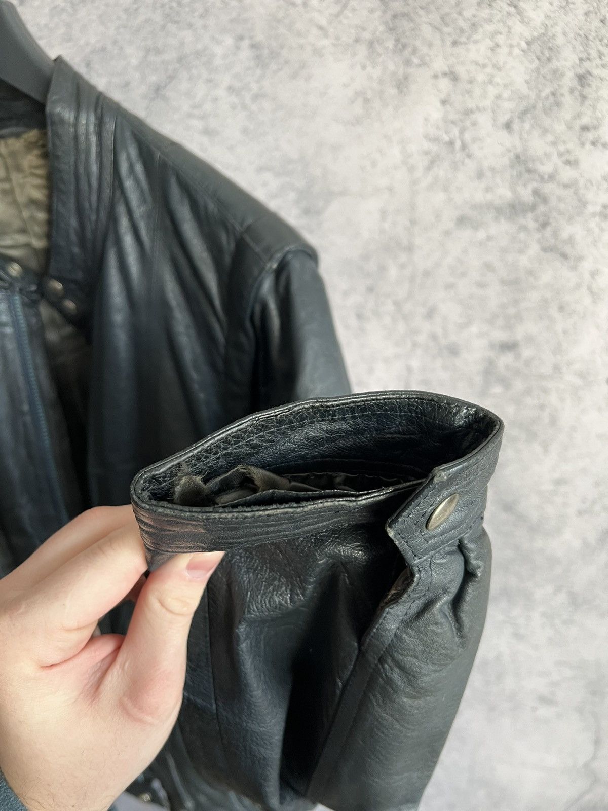 Genuine Leather Vintage Genuine Leather Bomber Jacket 90s Transformer Vest Size US L / EU 52-54 / 3 - 20 Thumbnail