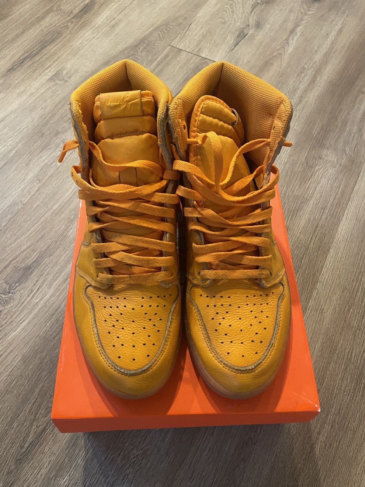 Jordan Brand × Nike Gatorade Orange Peel Jordan 1 Retro High Size US 11 / EU 44 - 2 Thumbnail