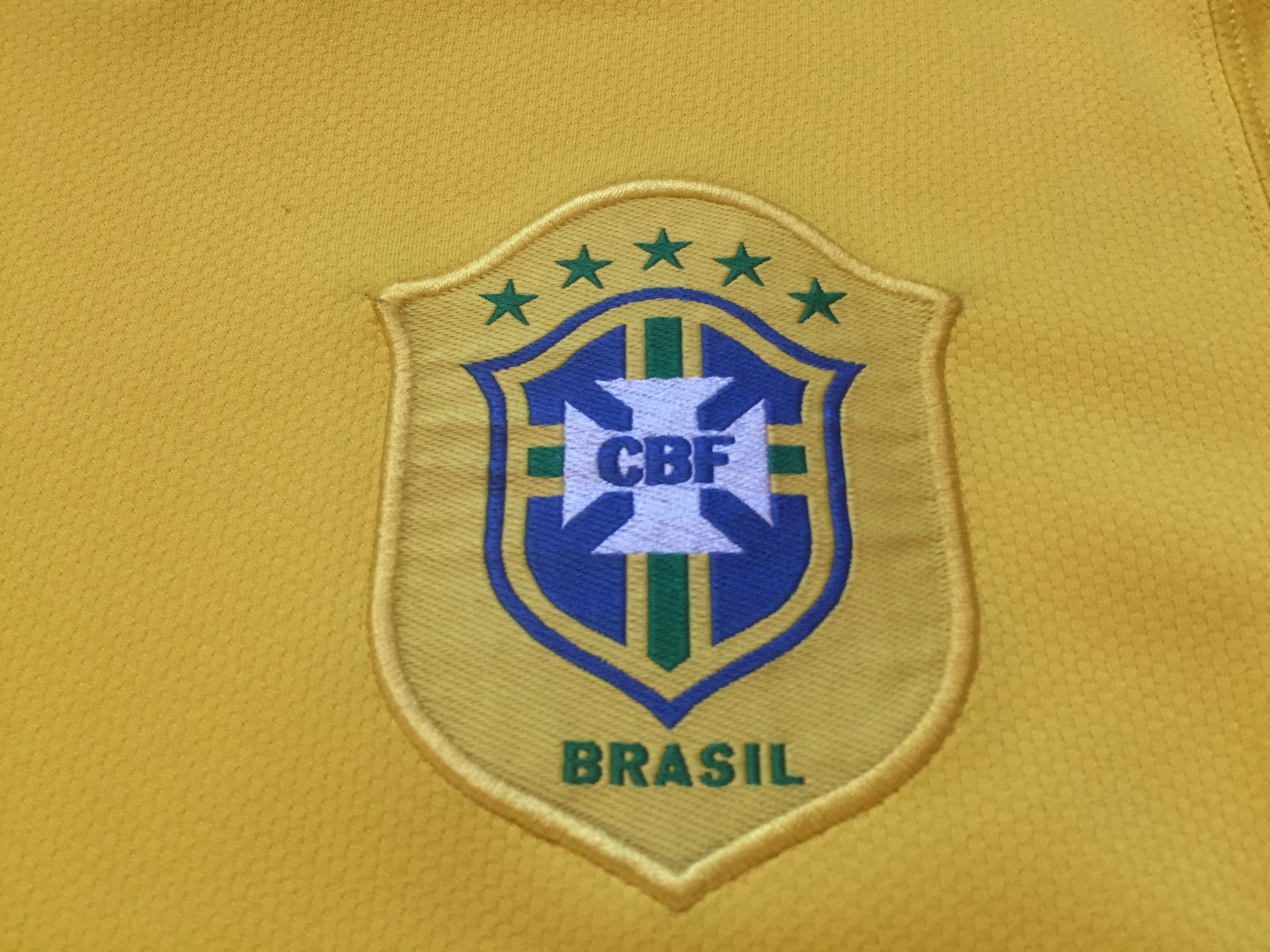 Nike × Vintage Vintage Nike Brazil Football Shirt 2006 Size US S / EU 44-46 / 1 - 4 Thumbnail