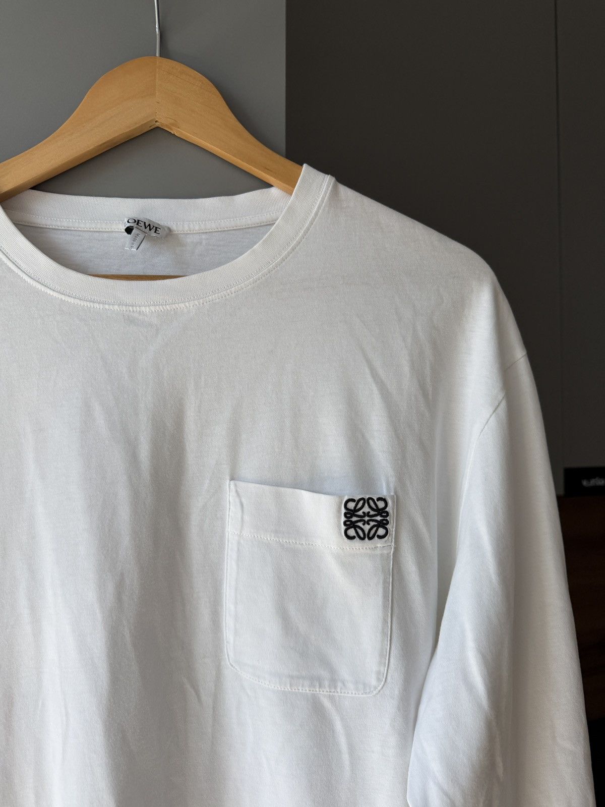 Loewe Loewe Anagram Cotton White Long Sleeve T-Shirt Size US M / EU 48-50 / 2 - 2 Thumbnail