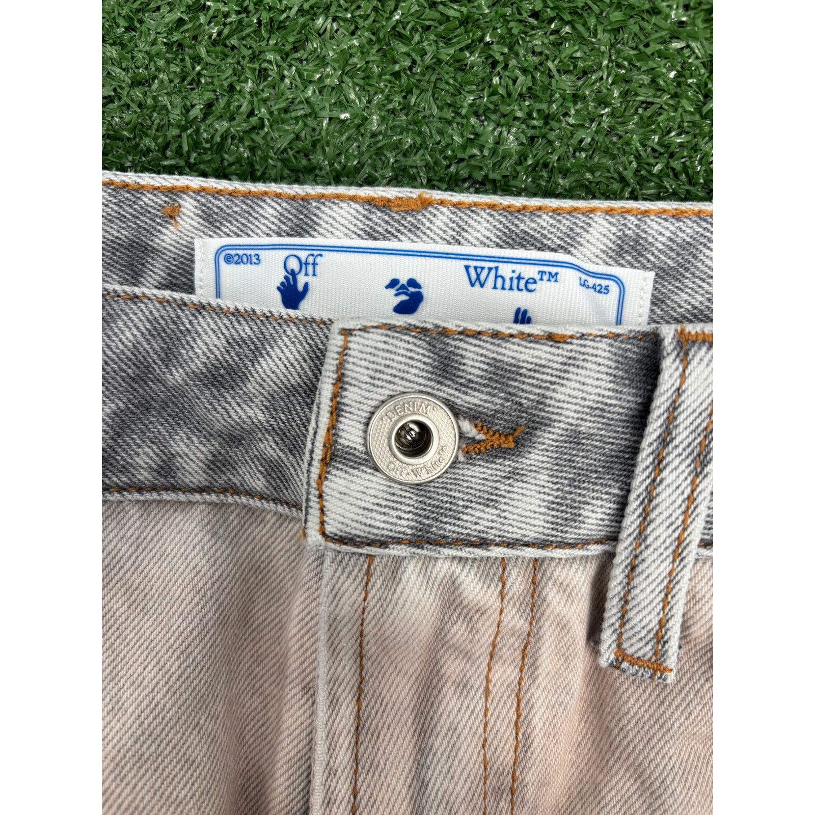 Off-White OFF-WHITE Women's Pink Marbled Shorts Size 27 Size 27" / US 4 / IT 40 - 7 Thumbnail