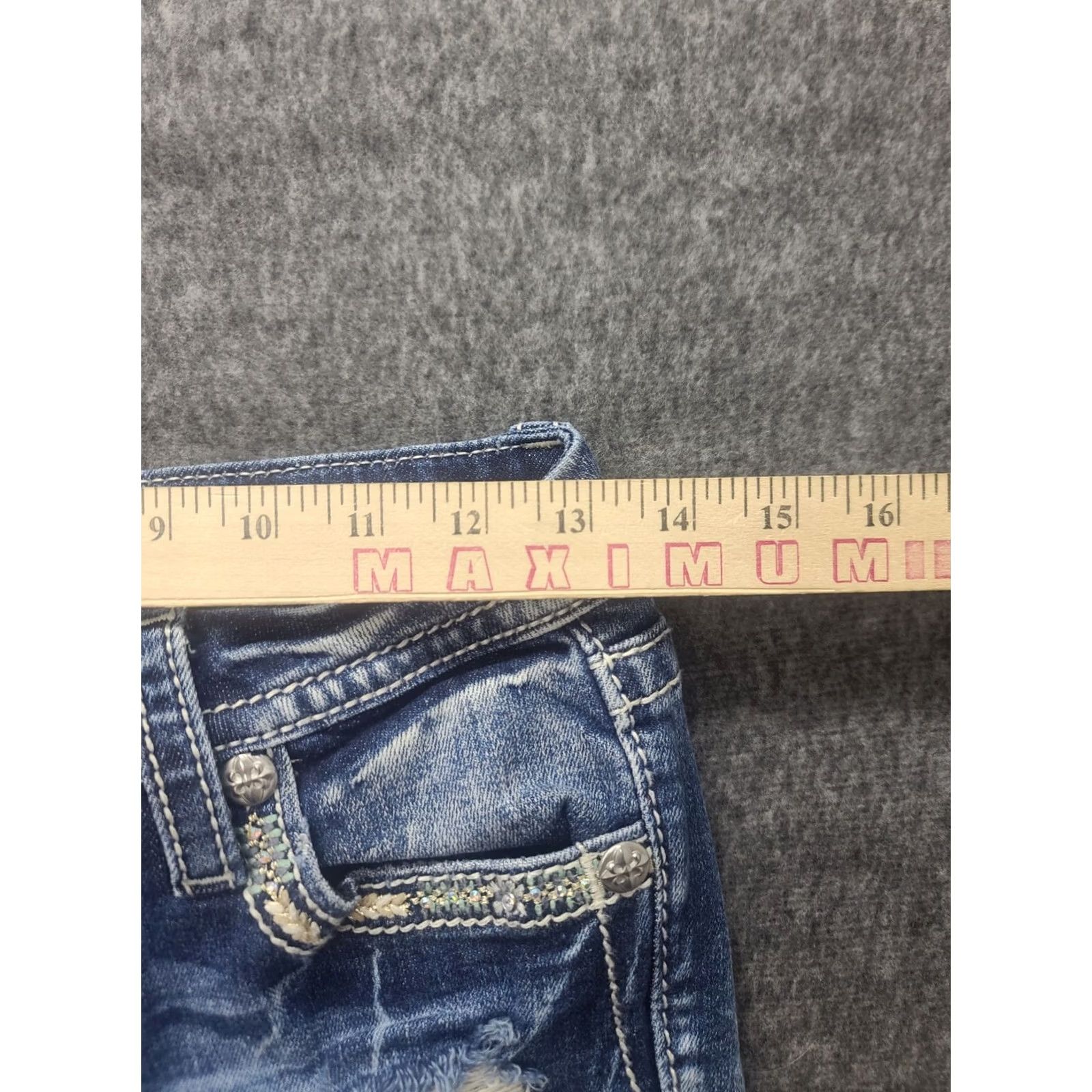 Miss Me Miss Me Jeans Womens 25 Regular Ankle Mid Rise Embellished Thrashed Cowgirlcore Jeans Wide Variety of Details Size 42" / US 20 - 6 Thumbnail