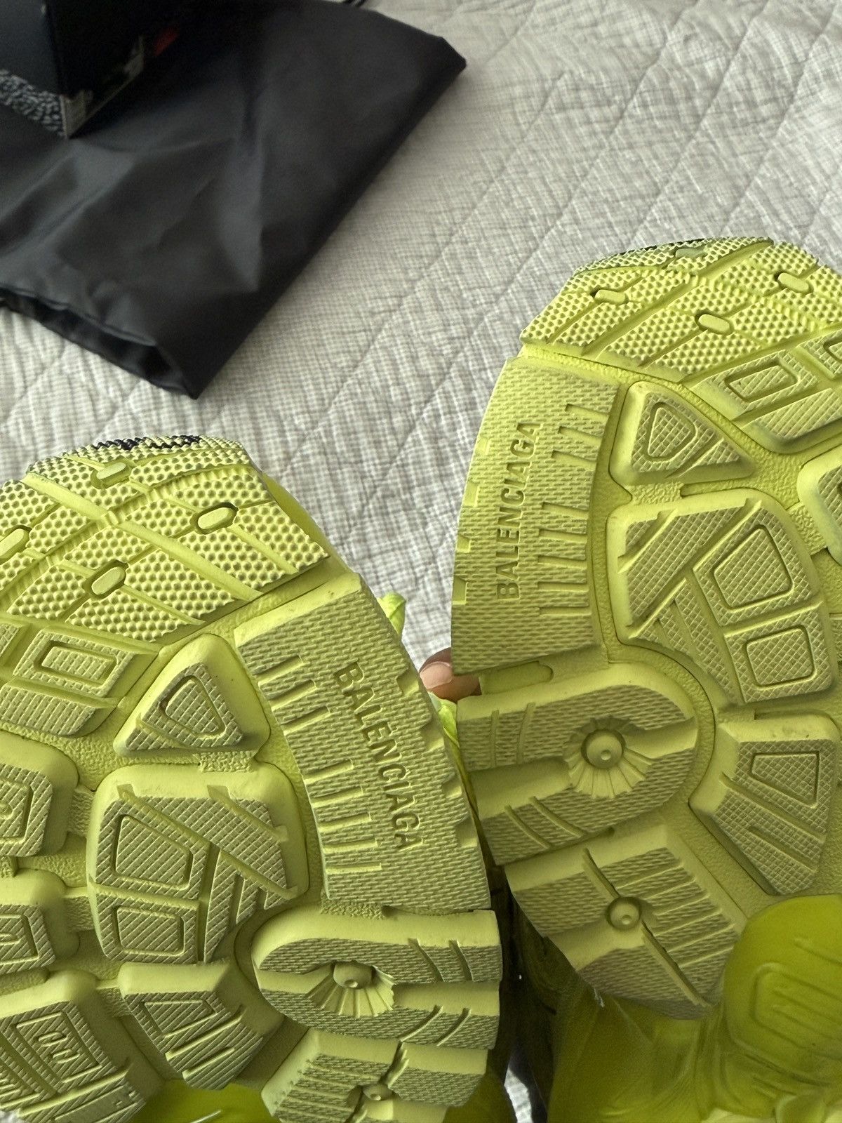 Balenciaga Balenciaga Runner ‘ Fluorescent Yellow ’ Size US 10.5 / EU 43-44 - 7 Thumbnail