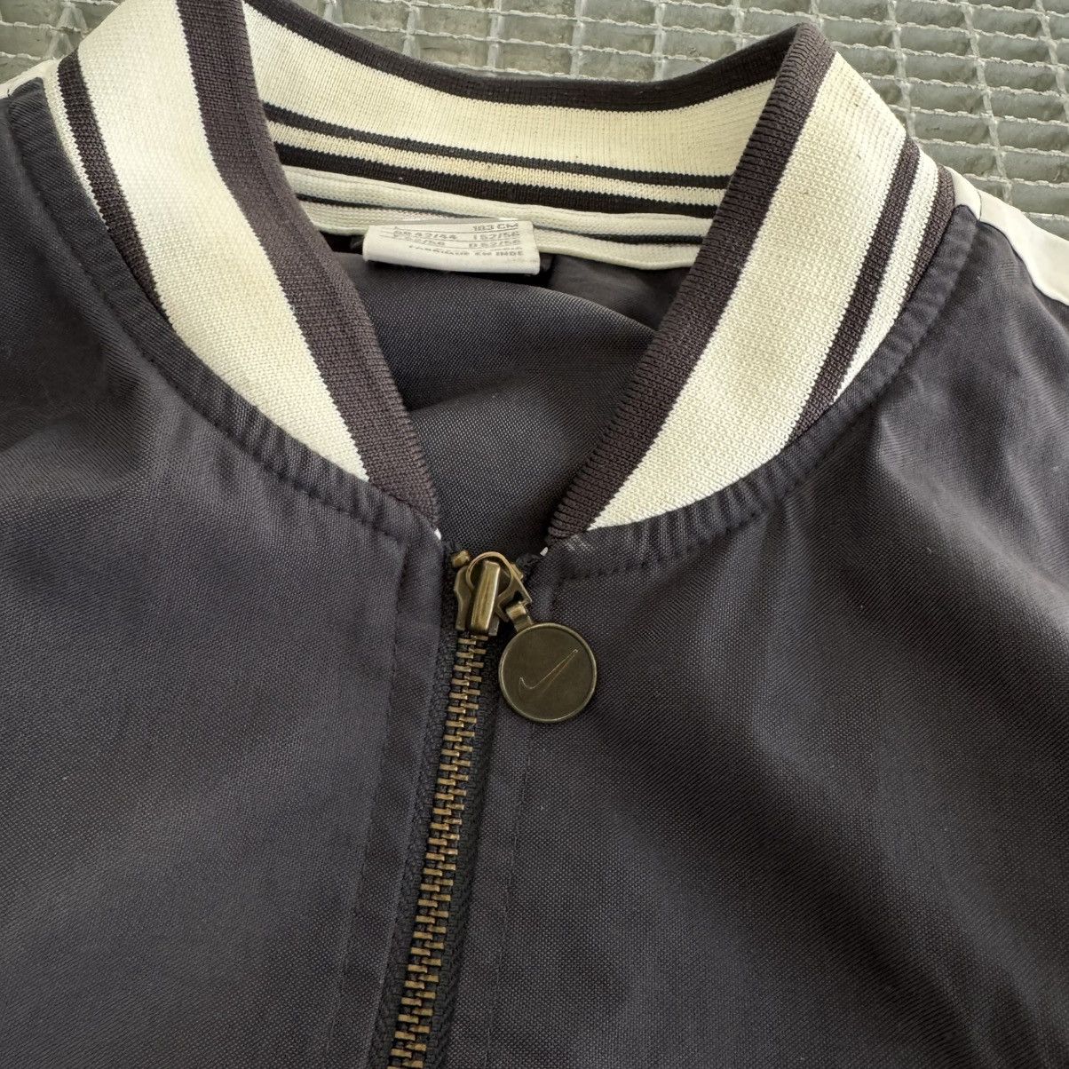 Nike Vintage Nike Jacket Logo Streetwear Drill Swoosh Y2K USA Size US L / EU 52-54 / 3 - 4 Thumbnail