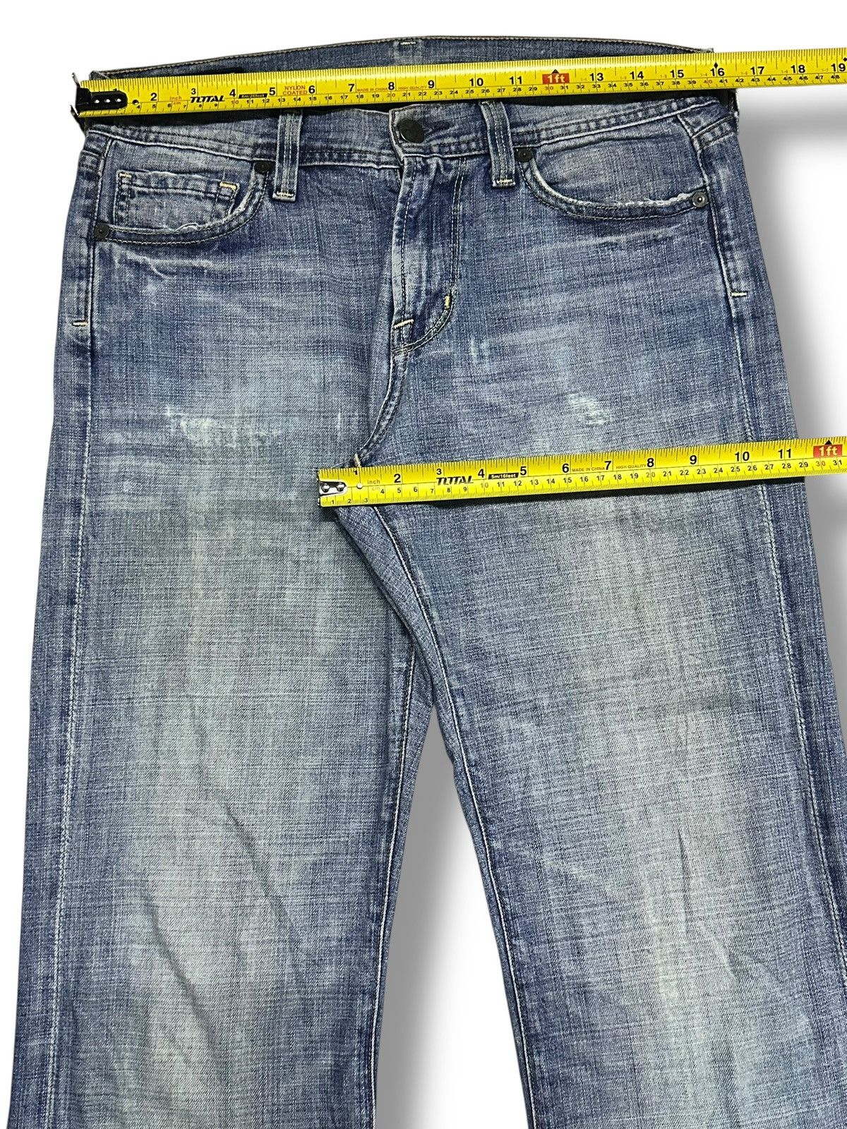 Citizens Of Humanity Citizen of Humanity Distressed Jeans Bootcut and Faded Wash Size US 32 / EU 48 - 17 Thumbnail